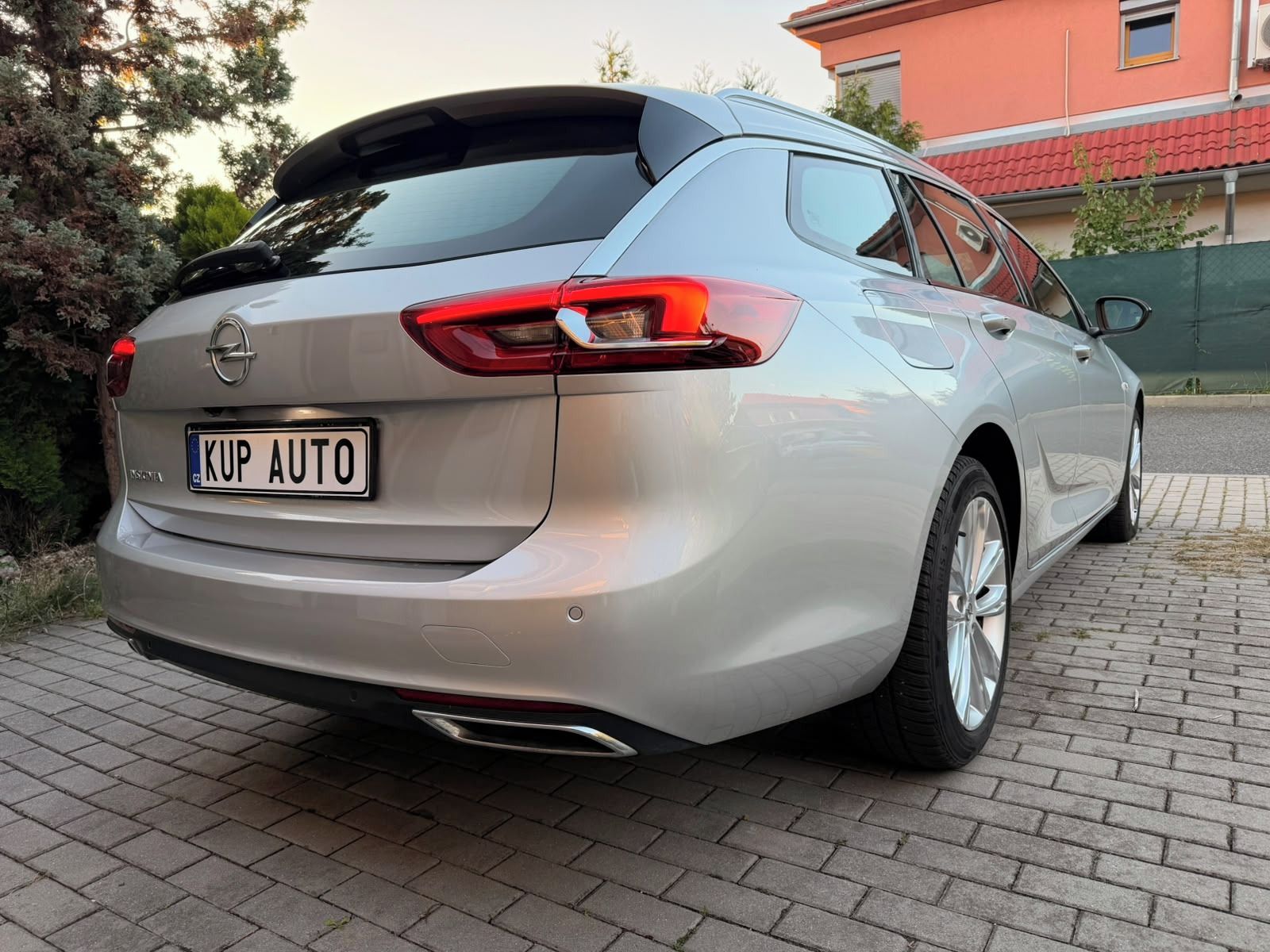 Opel Insignia, 2.0 CDTI 128 kW  BUSINESS - fotka 3