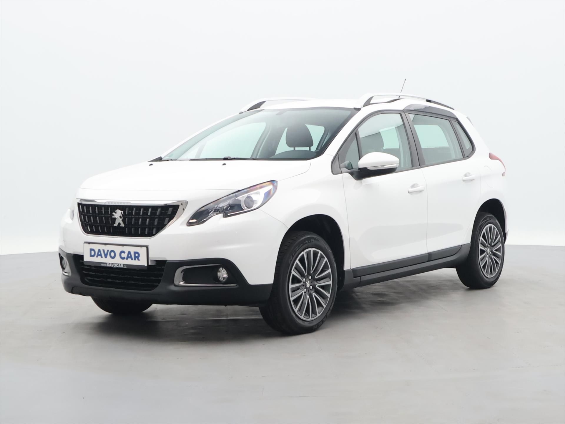 Peugeot 2008, 1.2 PureTech 60 kW Klima - fotka 3
