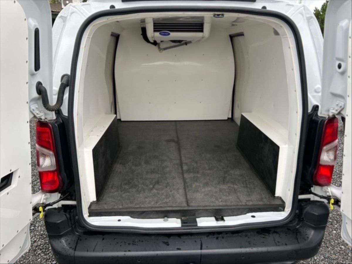 Toyota Proace City, 1,5 D4D 130 extraLComfort - fotka 6
