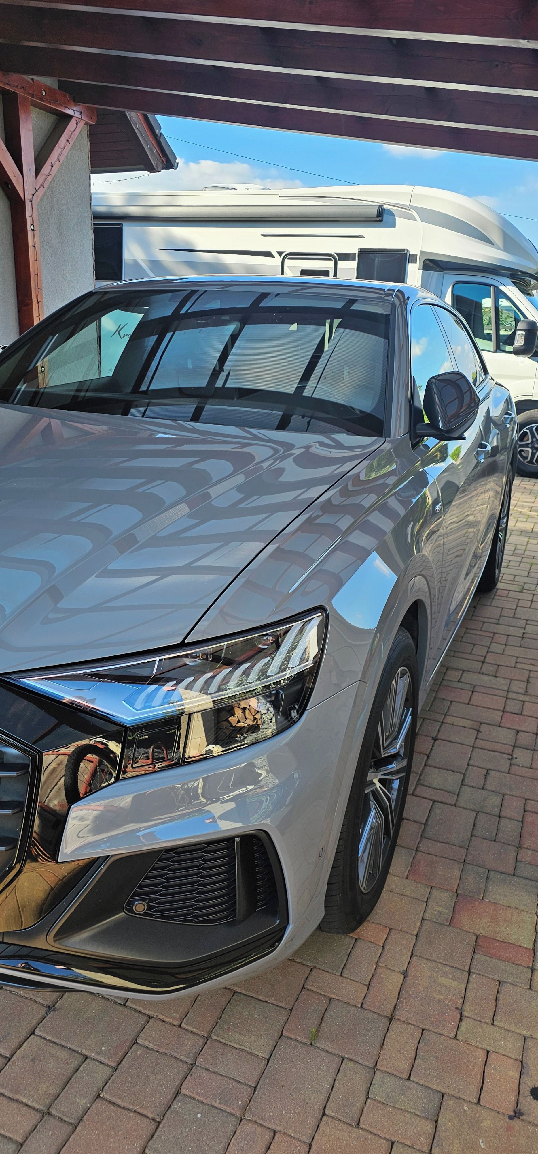 Audi Q8, Hezká,koupená v CZ,1.majitel - fotka 3