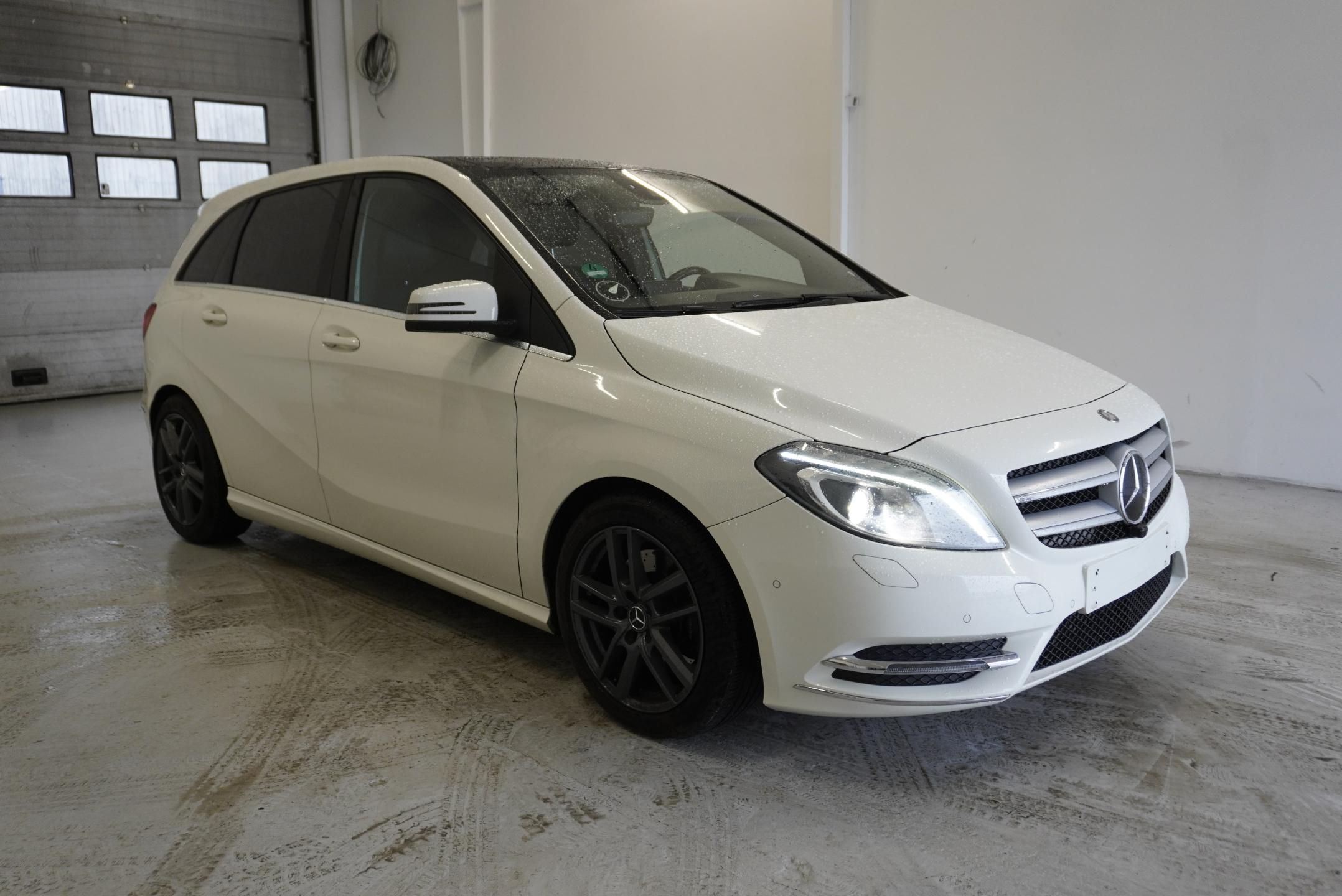 Mercedes-Benz Třídy B, B250 2,0I AUTOMAT - fotka 3