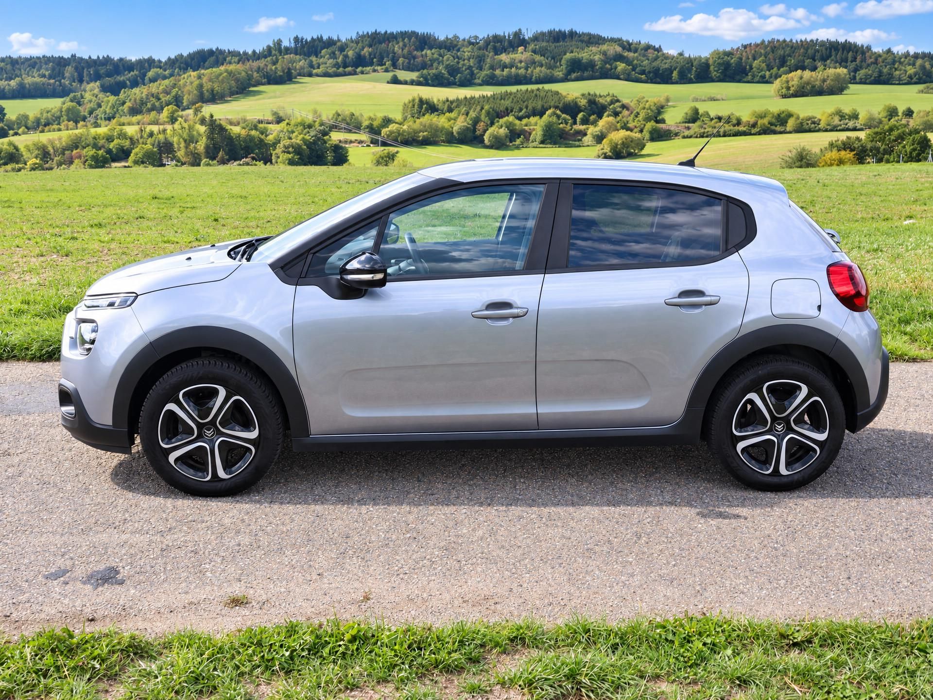 Citroën C3, 1,2 PT FEEL Navi DPH 1.Maj. - fotka 4