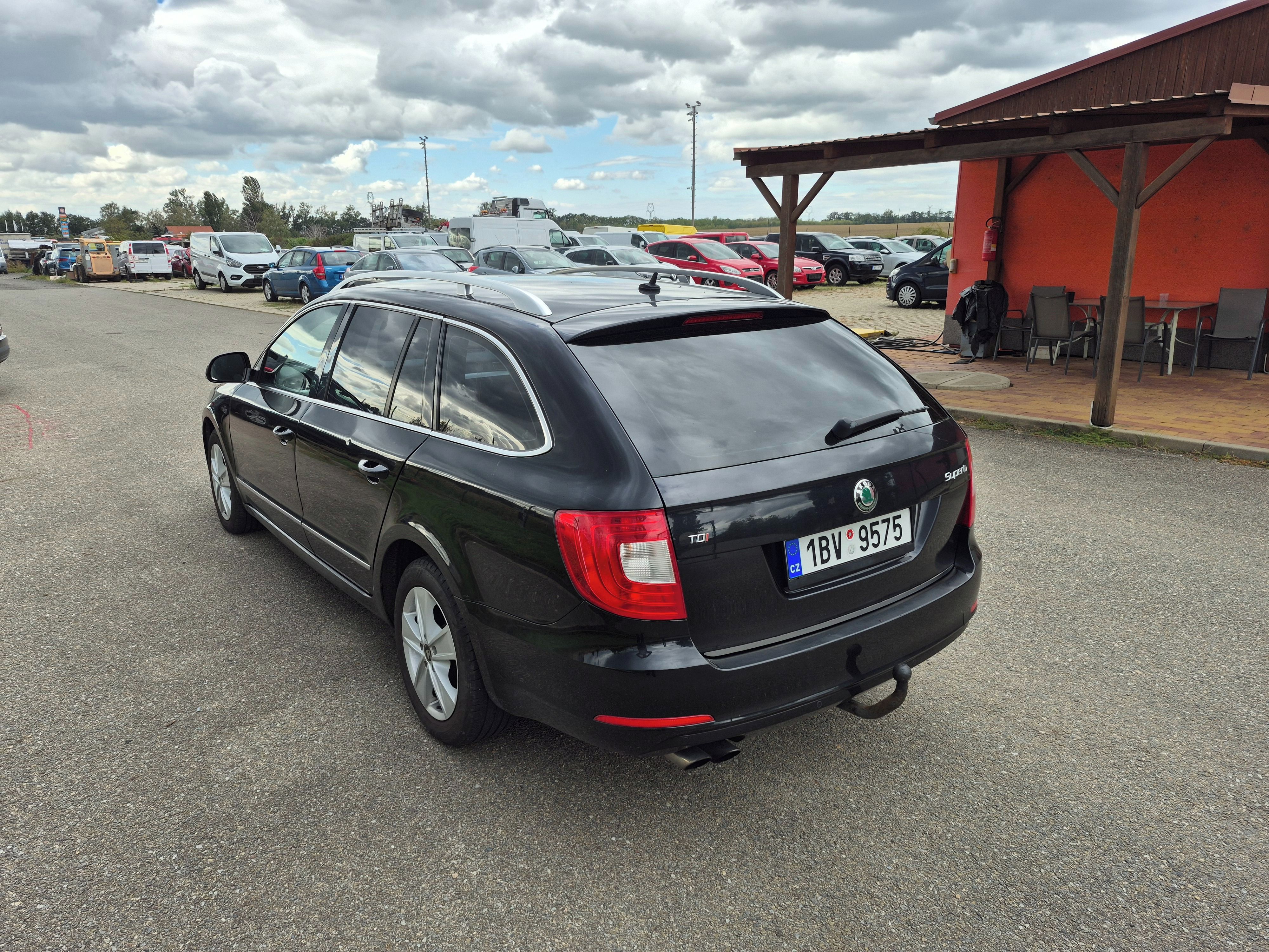 Škoda Superb, 2,0TDI, 103kW, servis - fotka 6