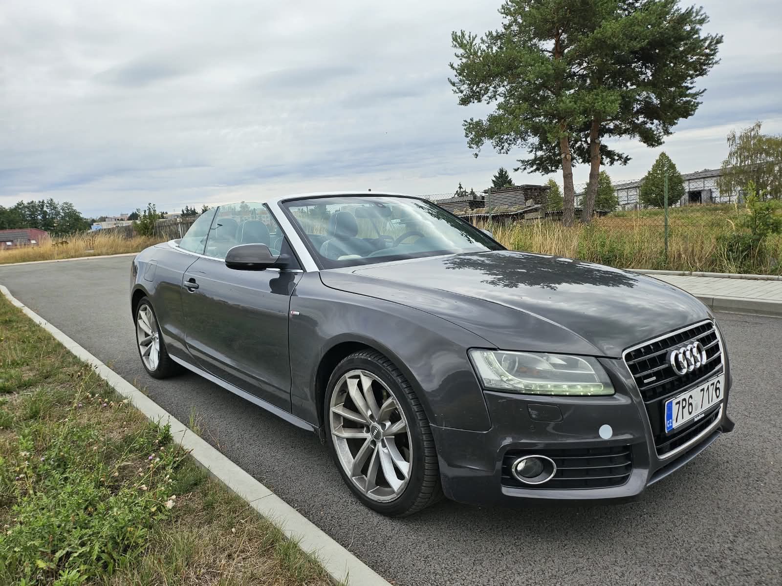 Audi A5, 3.0 tdi 176kw CABRIO S-line - fotka 6