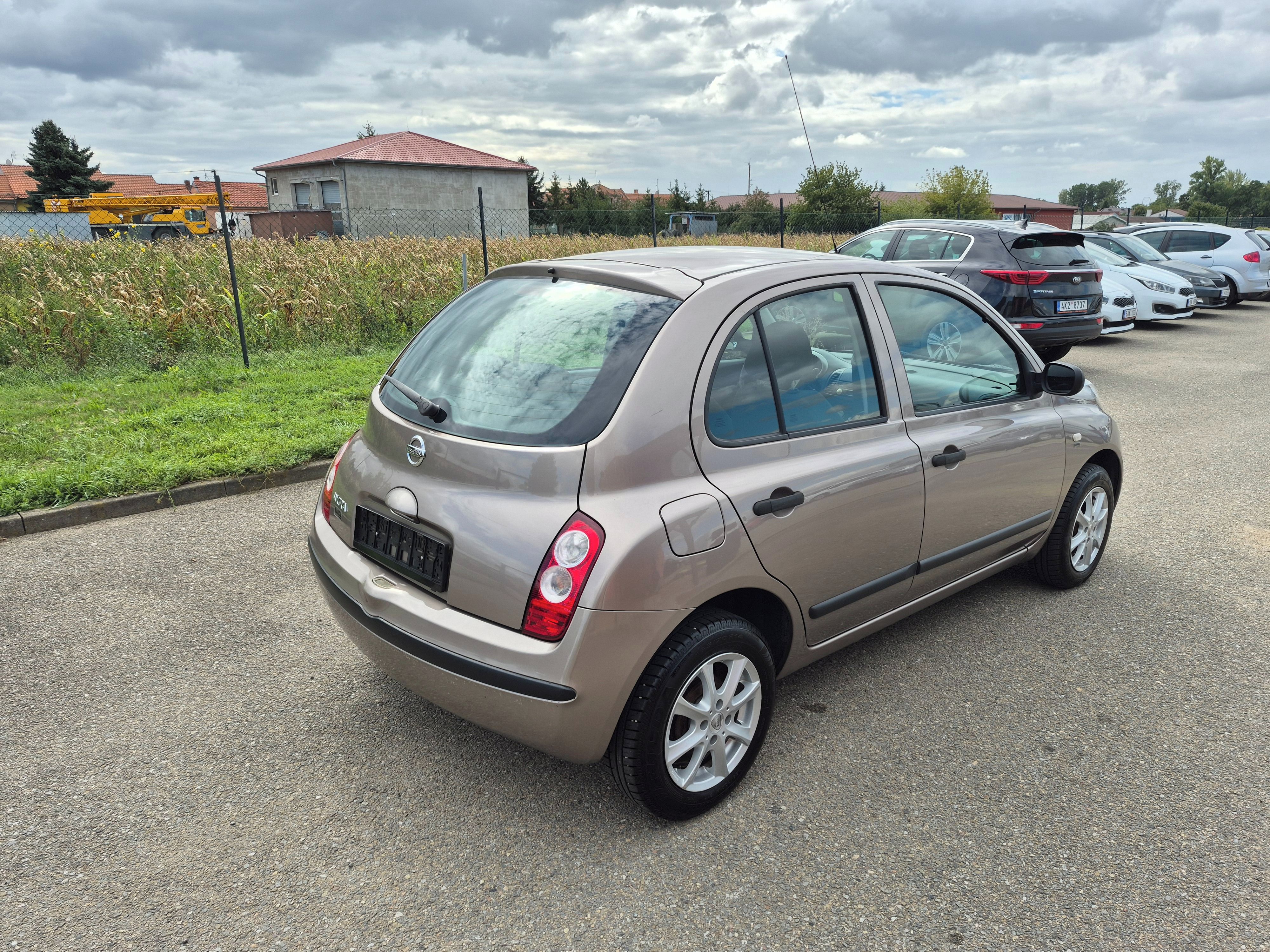 Nissan Micra, 1,2i, 48kW, klima - fotka 6