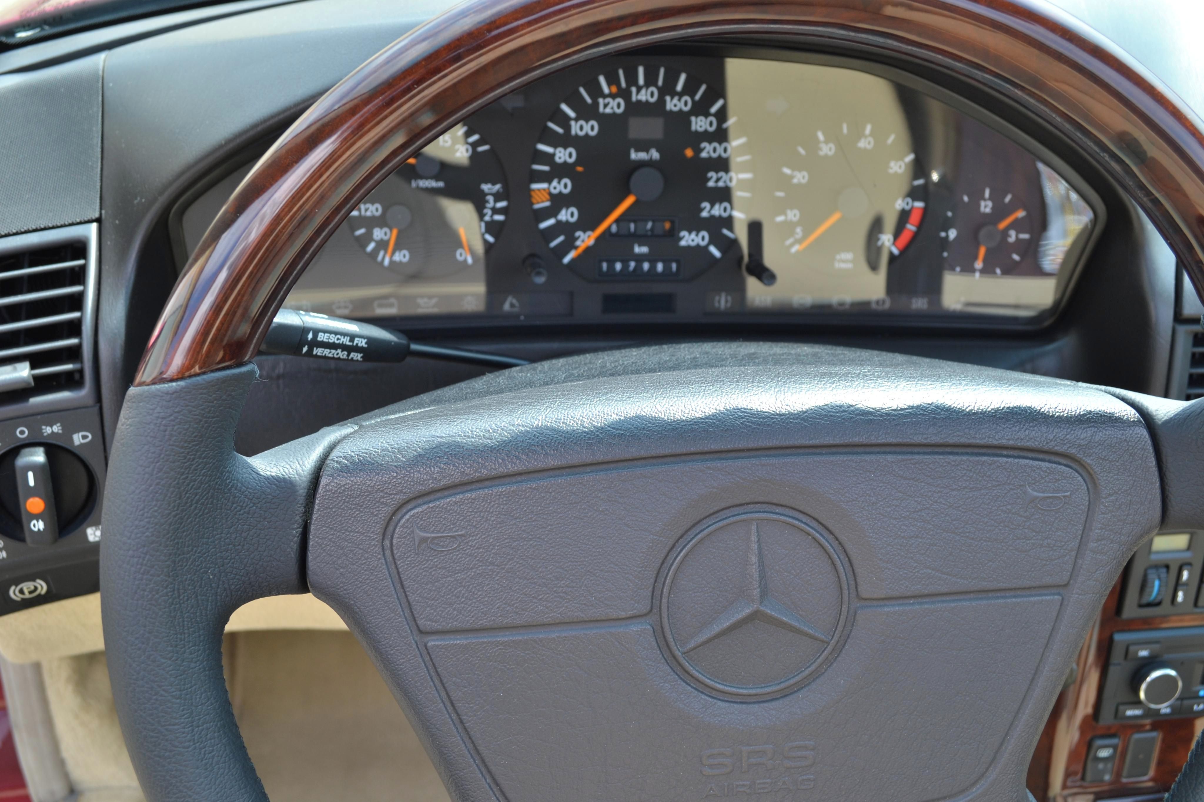 Mercedes-Benz SL, SL500 R129-5.0,V8,235kW - fotka 5