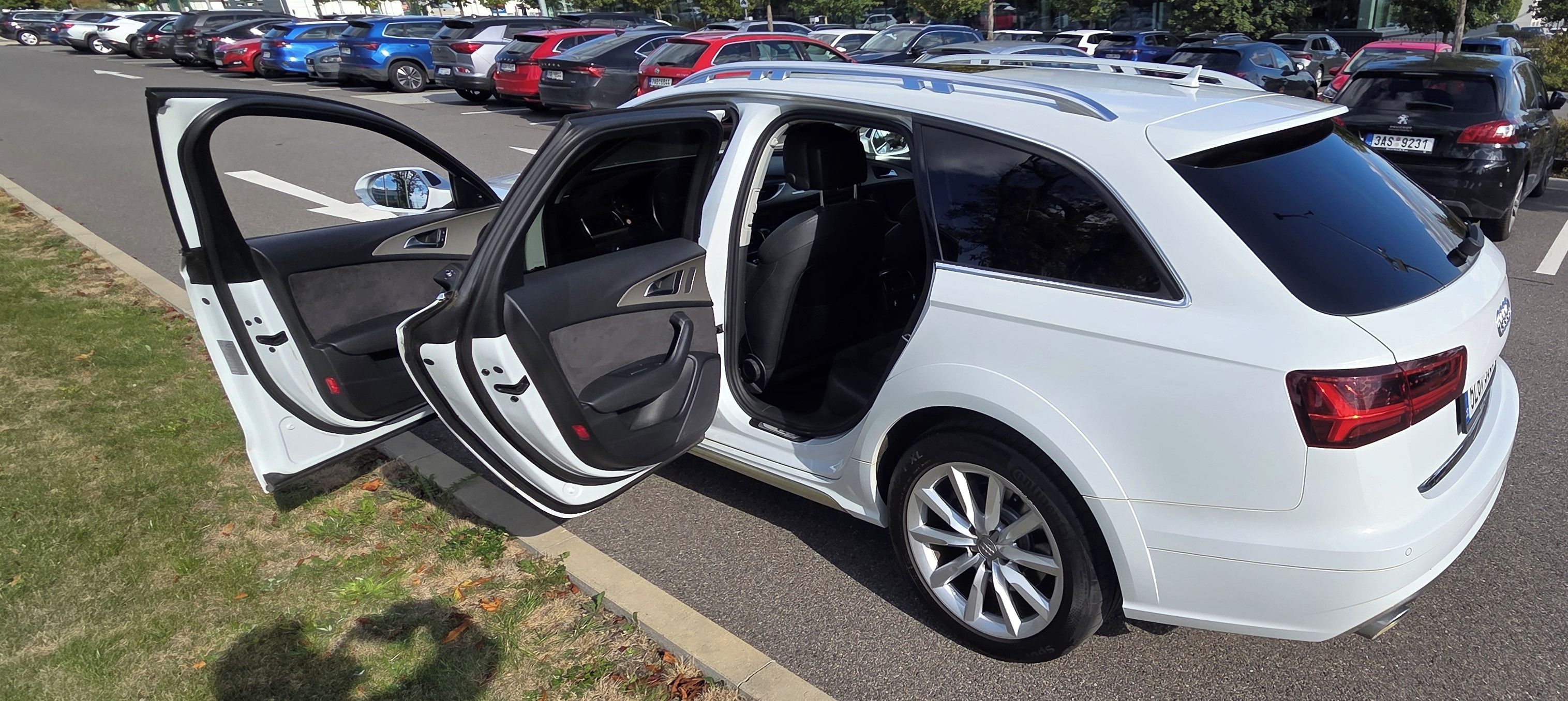 Audi A6 allroad, quattro 3.0 TDI, 90tis km - fotka 3