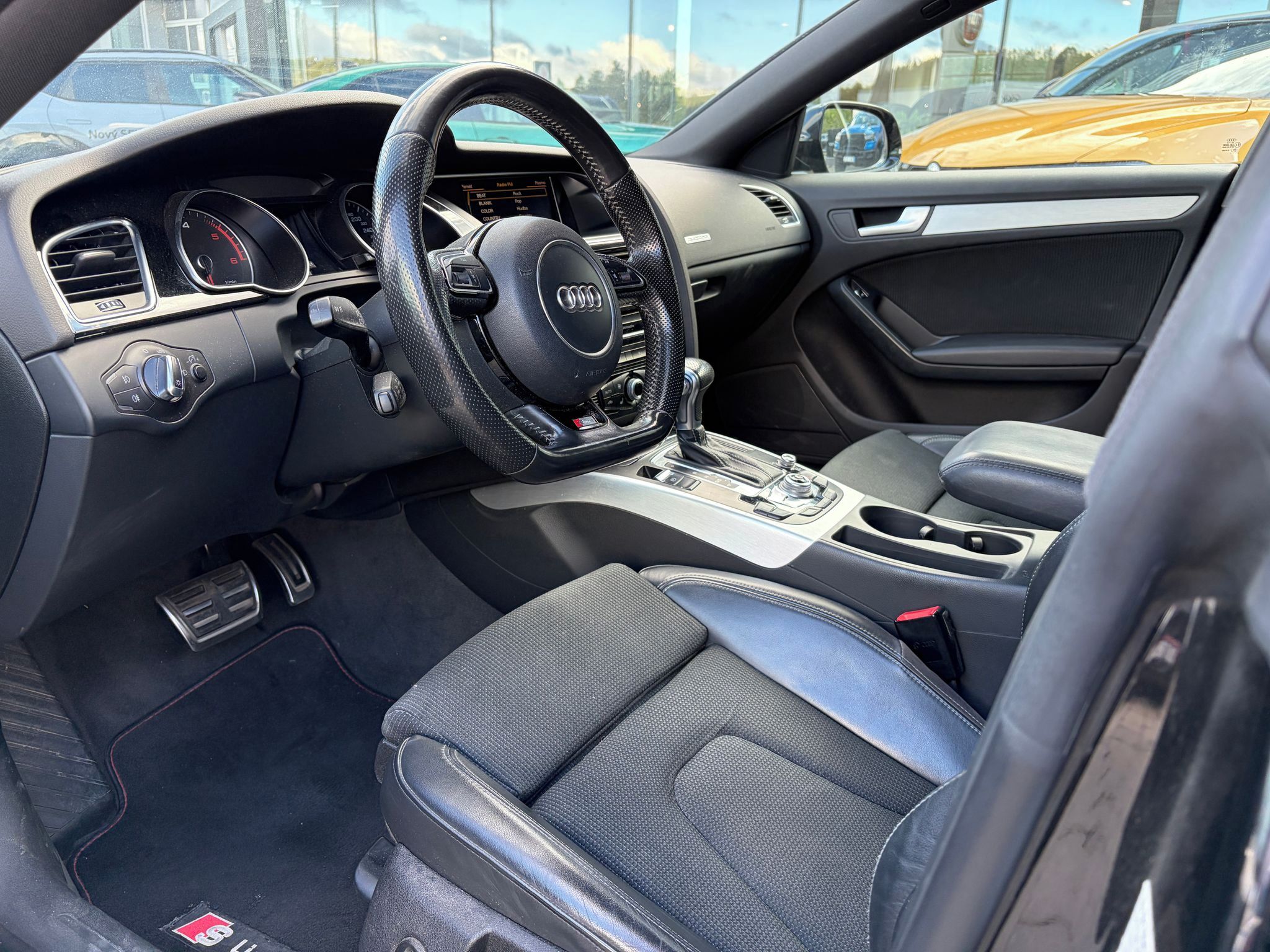 Audi A5, 2.0 TDi 140kW AT Sportback S-L - fotka 5