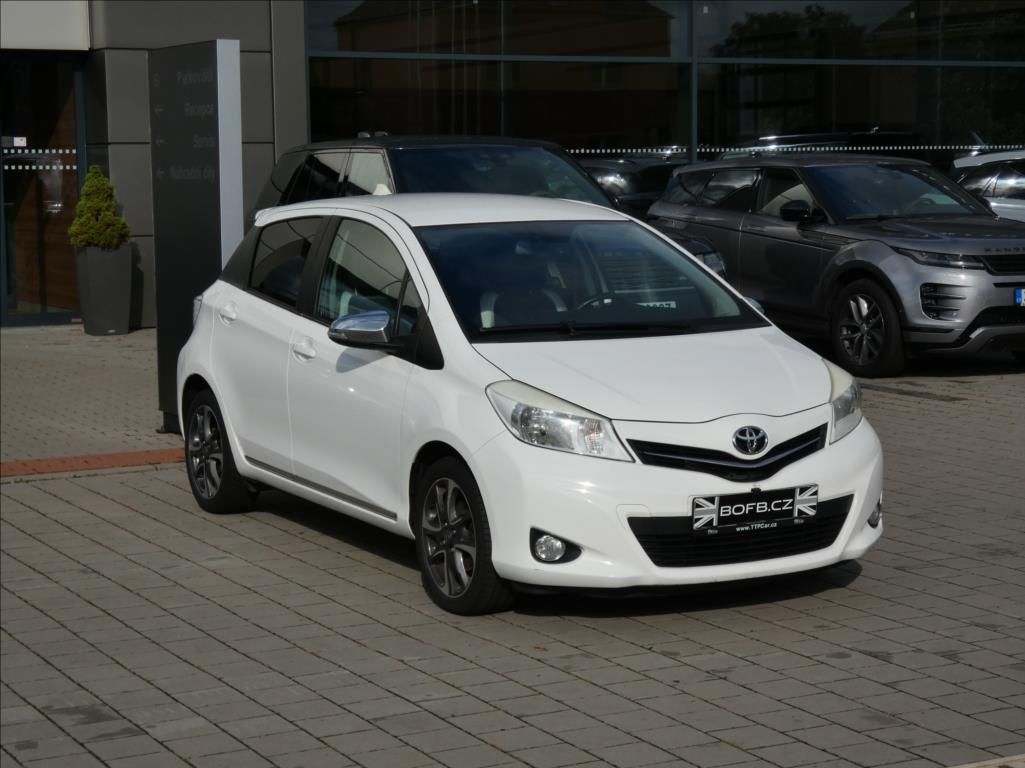 Toyota Yaris, 1,3 1.33 VVT-i Trend,ČR,kamera - fotka 5