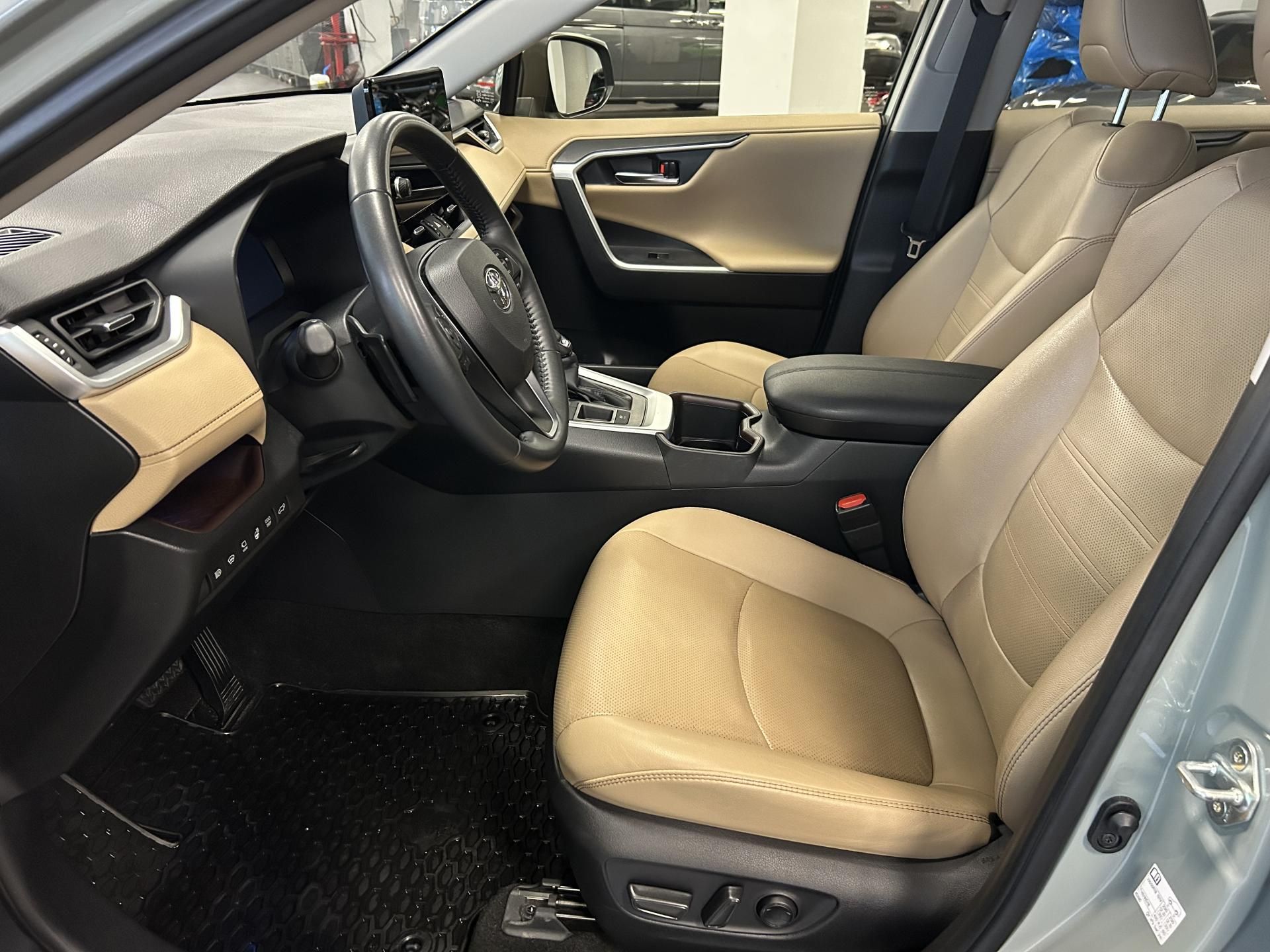 Toyota Rav4, 2.5 Hybrid EXECUTIV e-CVT 360° - fotka 5