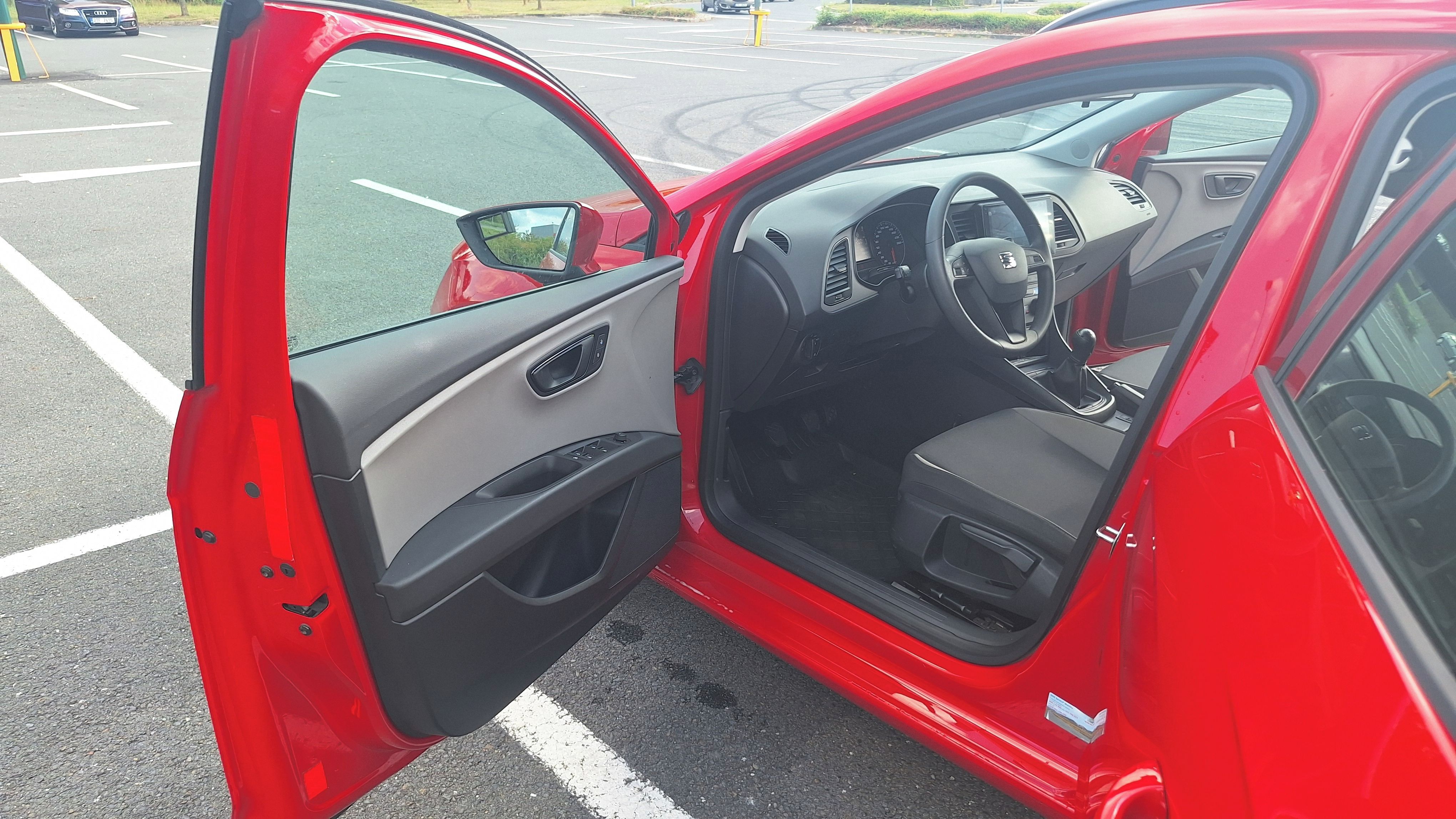 Seat Leon, Seat Leon ST 1.TSI 81Kw80000Km - fotka 2