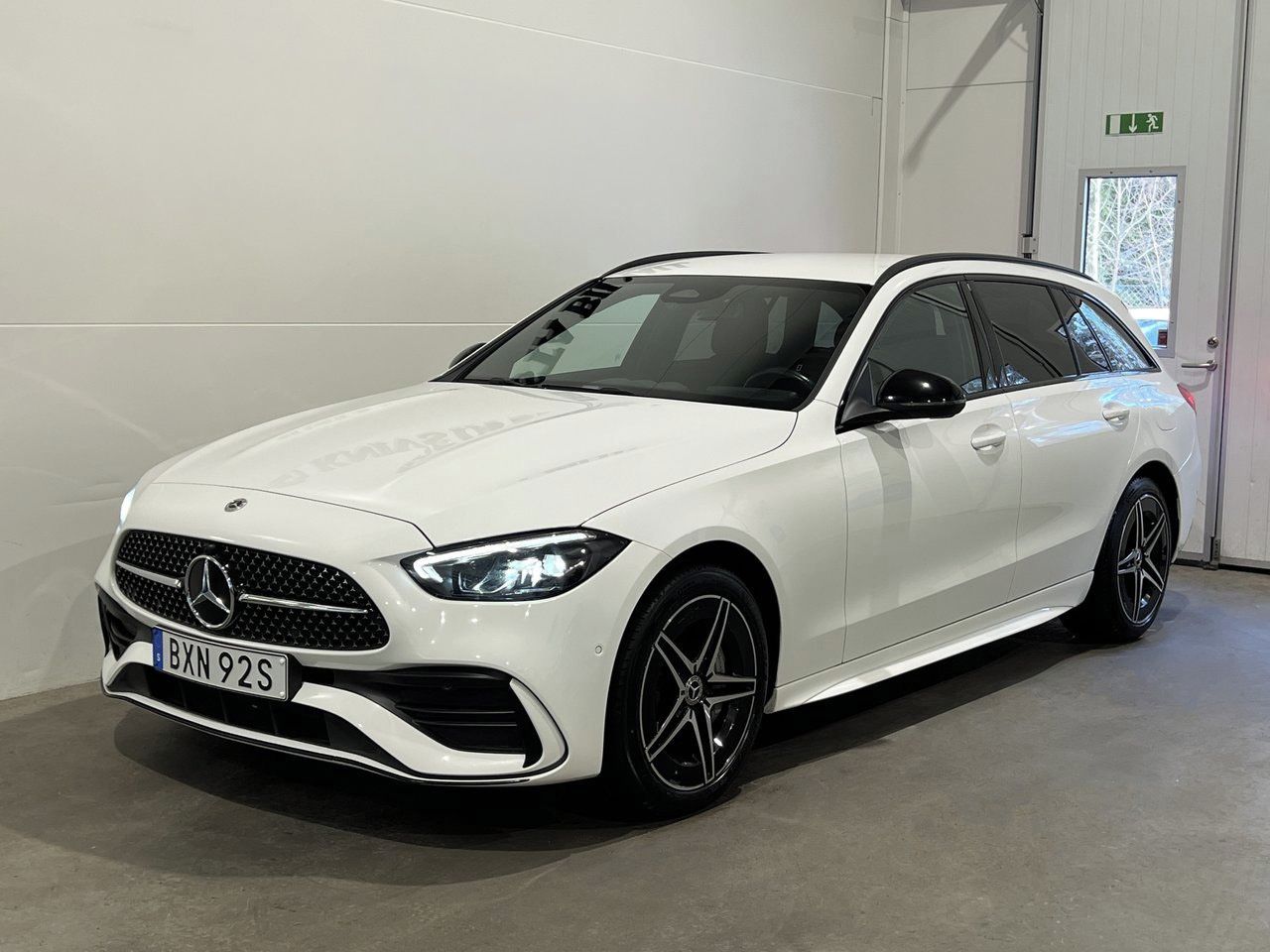 Mercedes-Benz Třídy C, 300e AMG Night Kamera Distro