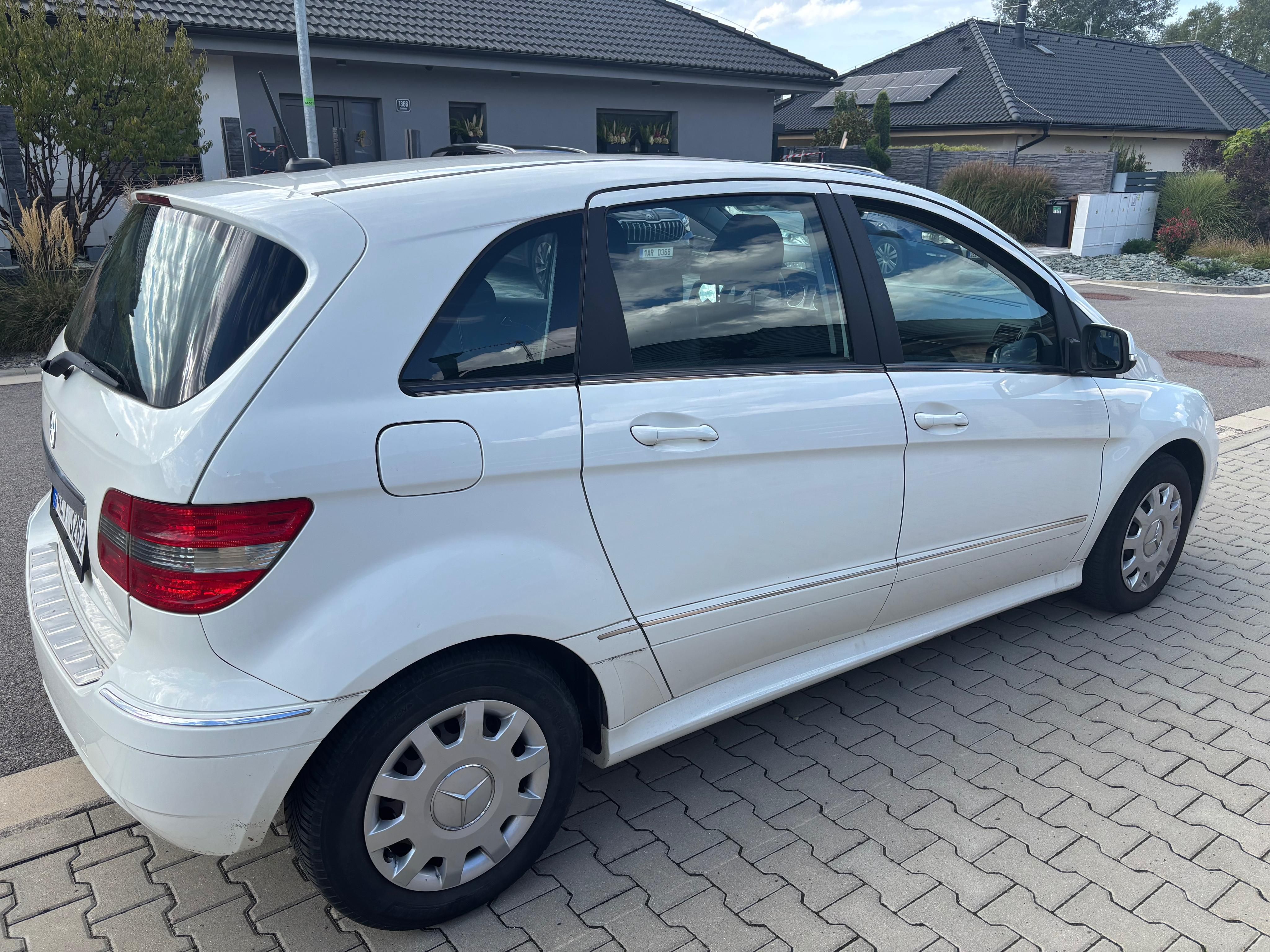 Mercedes-Benz Třídy B, Mercedes-Benz B 160 AUTOMAT - fotka 4