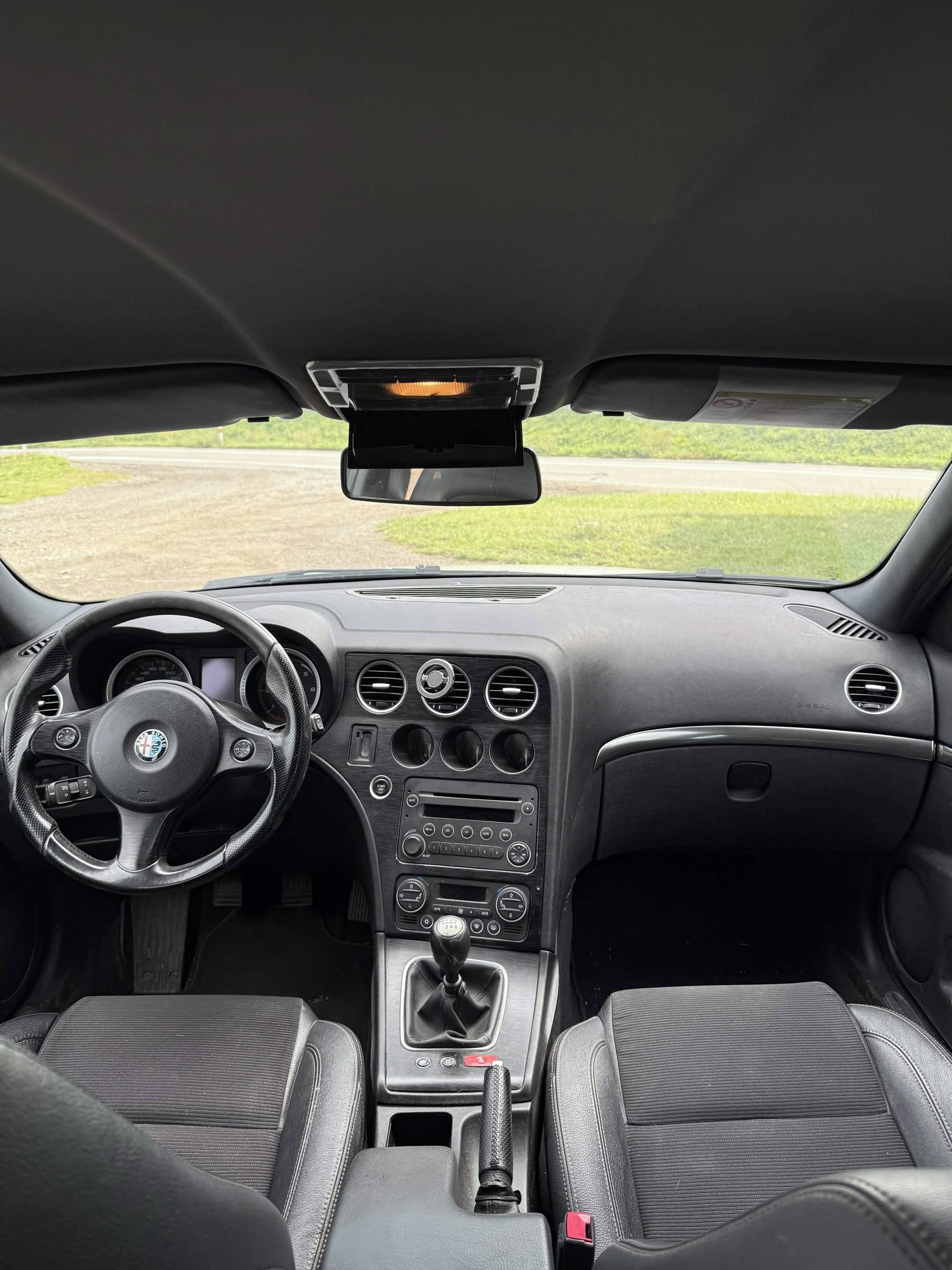 Alfa Romeo 159, 2.0 JTdm - fotka 6