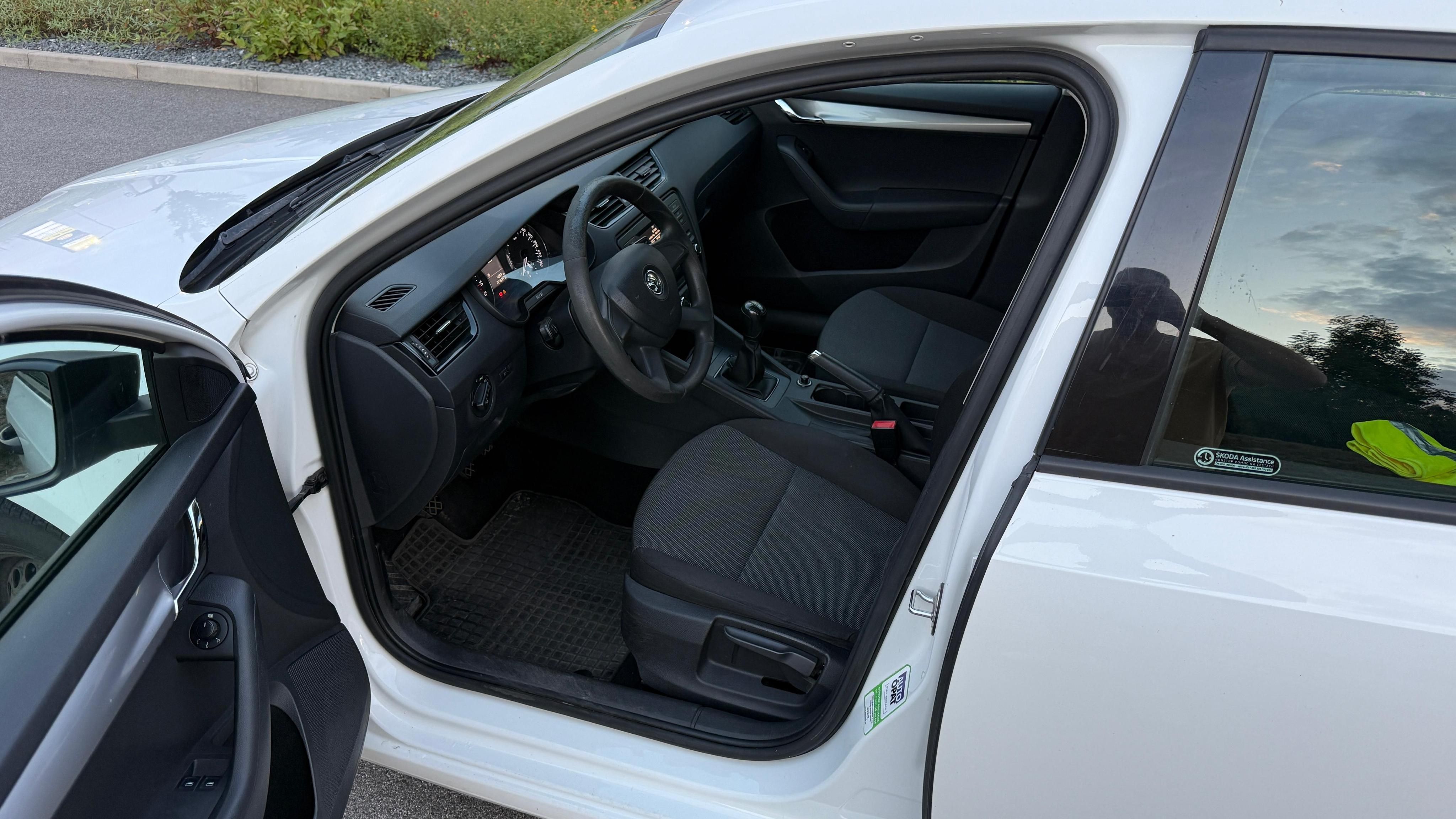 Škoda Octavia, Škoda Octavia 1.6tdi - fotka 4