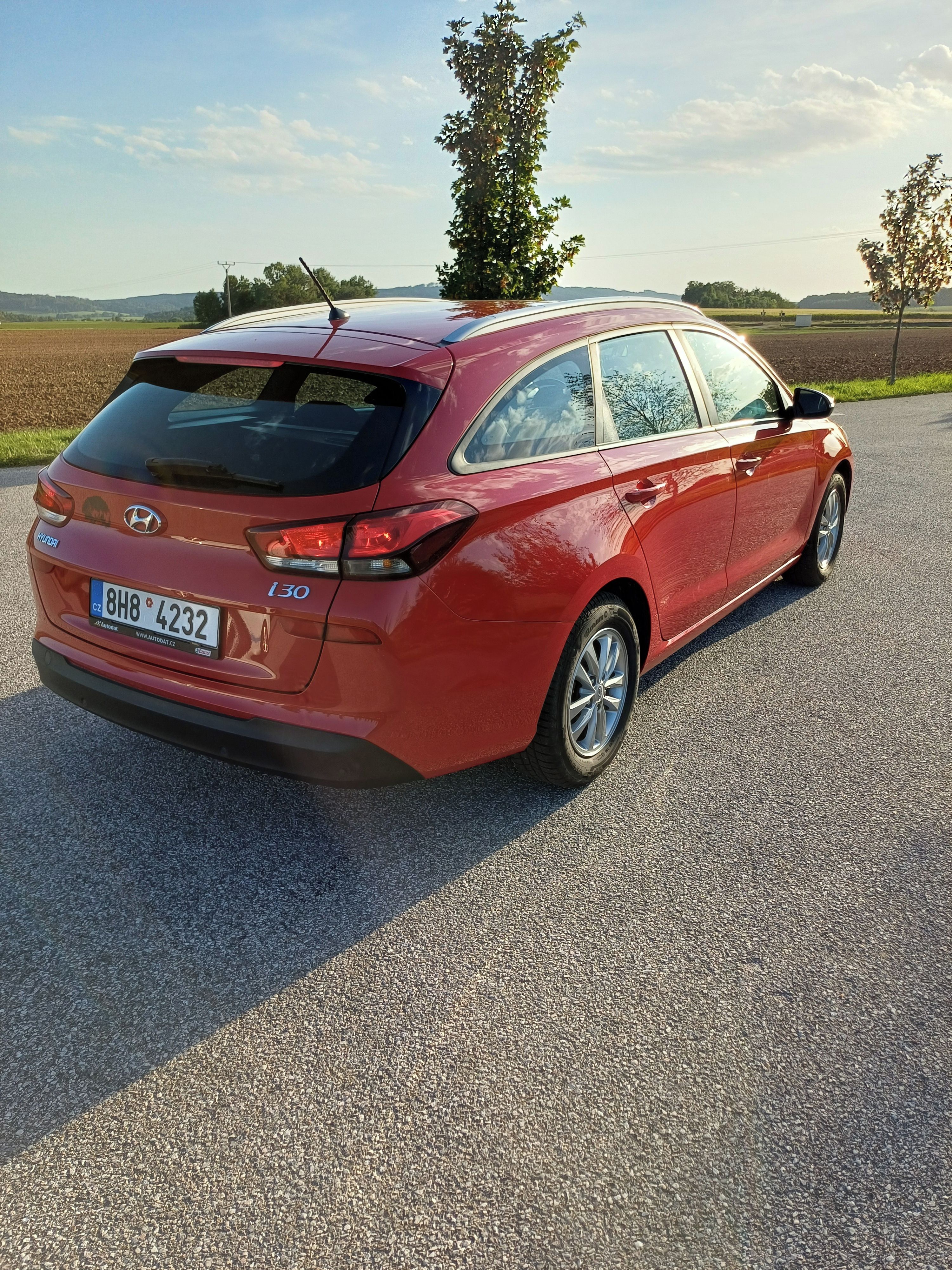 Hyundai i30, 1,0 T-GDI - fotka 5