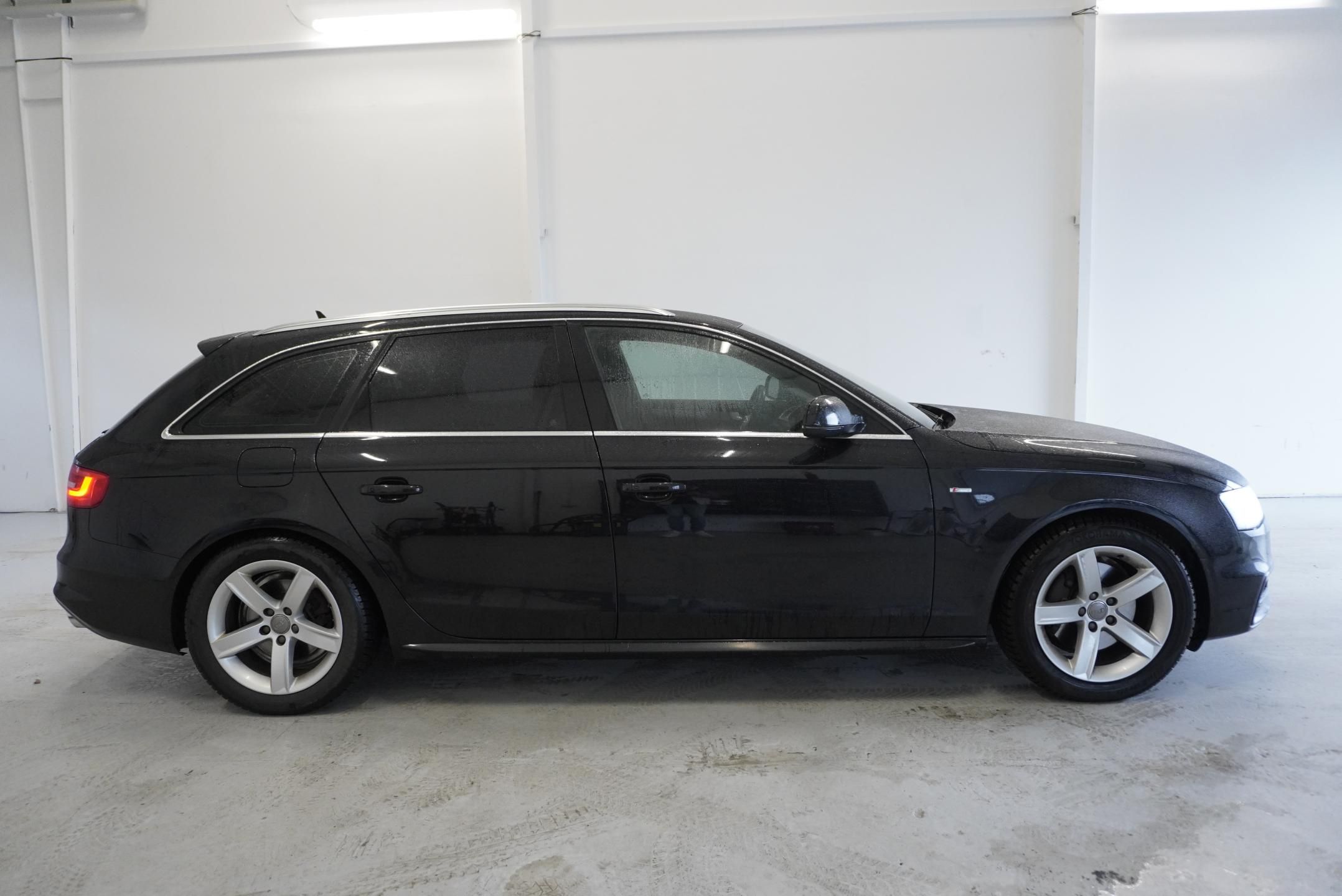 Audi A4, 2.0 TFSI 162kW QUATTRO S-LINE - fotka 6