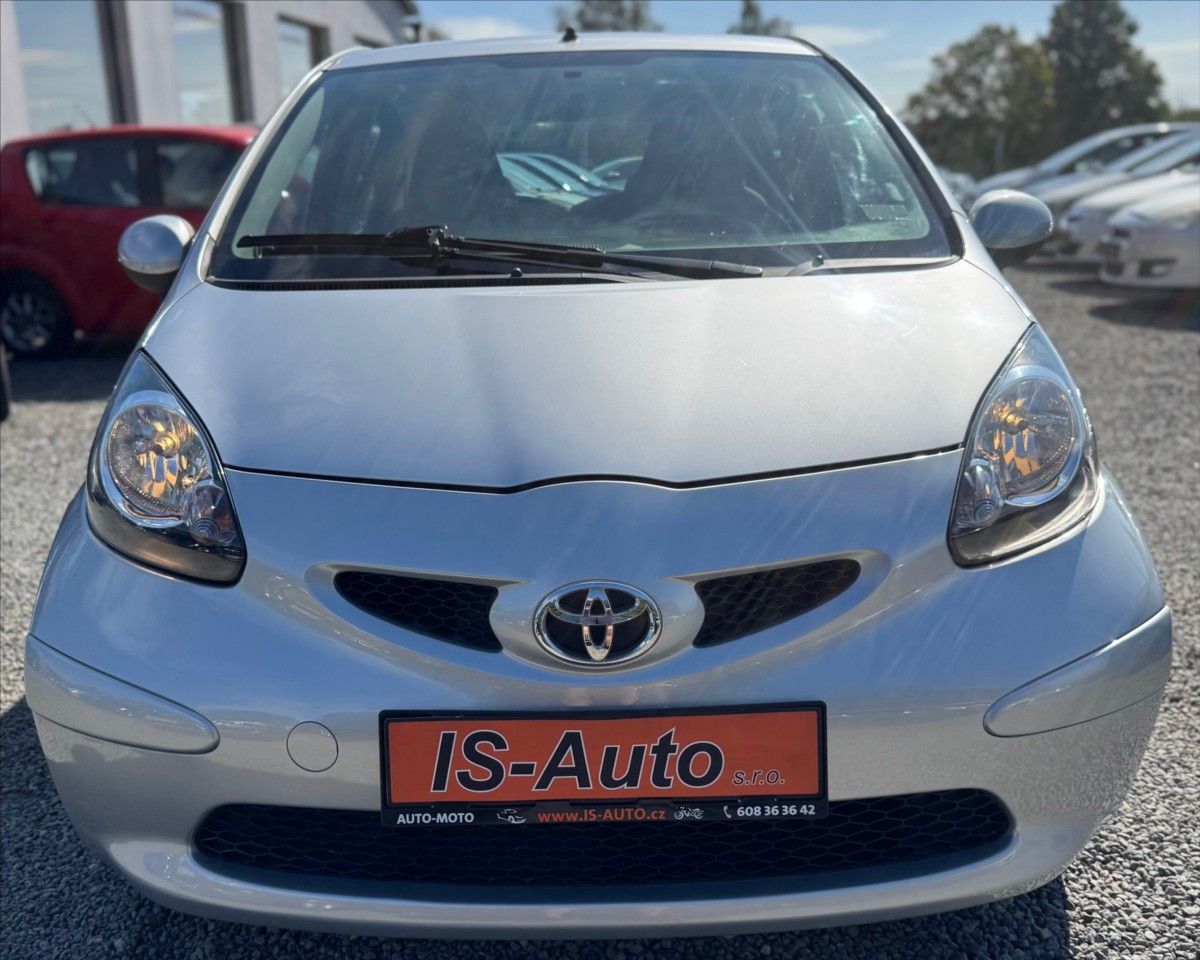 Toyota Aygo, 1,0 44300 KM - fotka 4