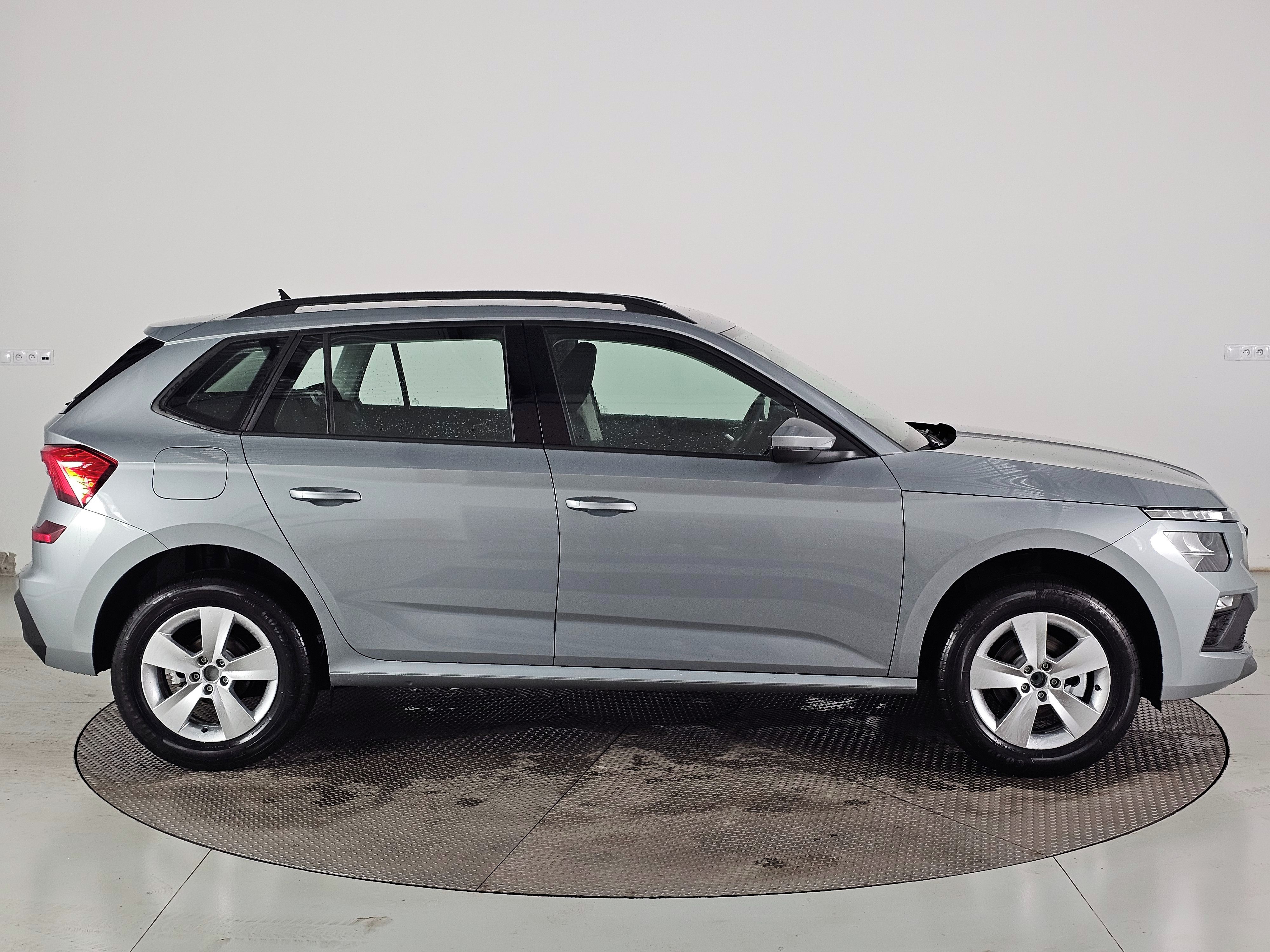 Škoda Kamiq, Classic 1.0TSI 70kW 5st man. - fotka 4