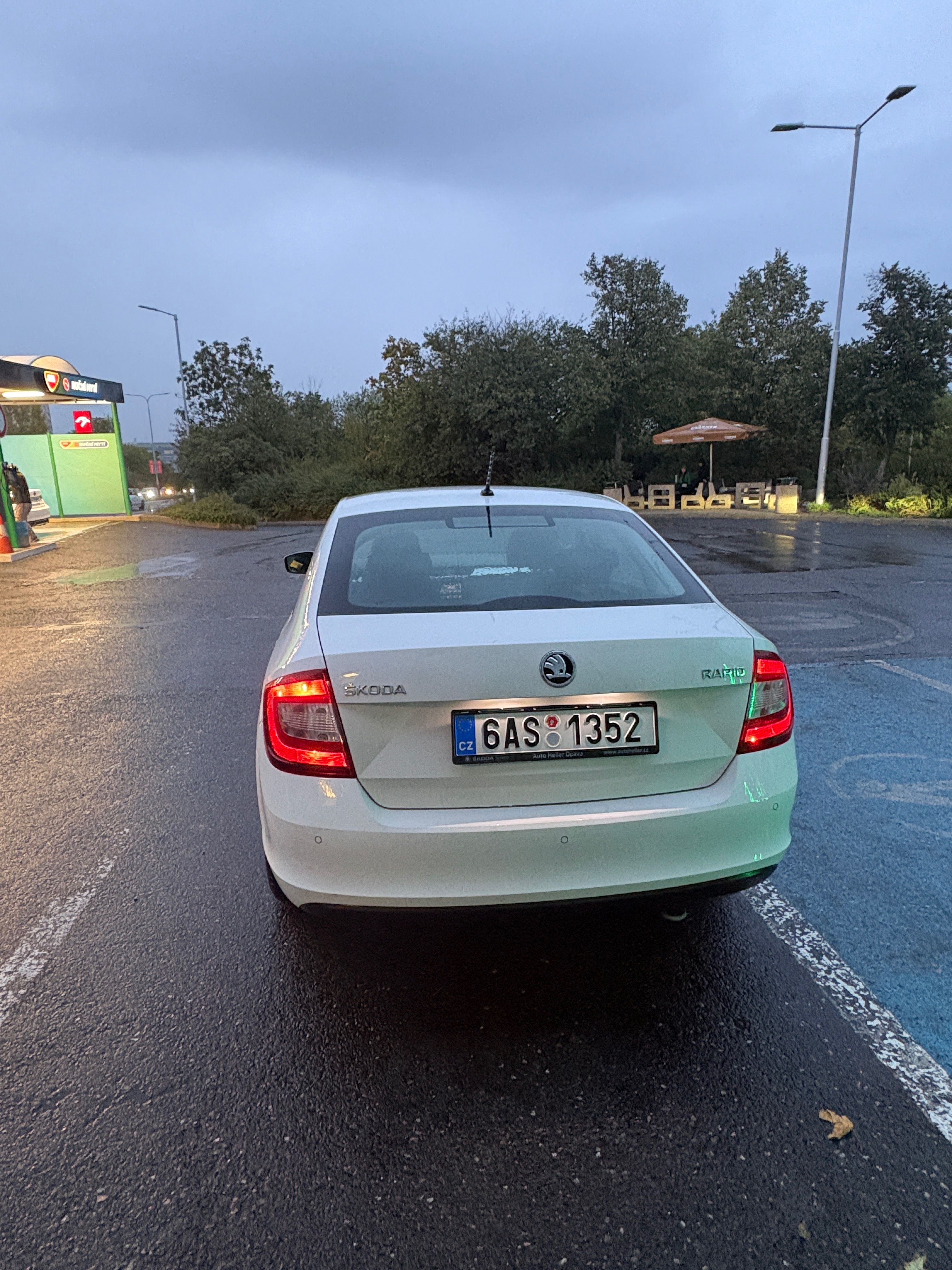 Škoda Rapid, Škoda Rapid 1.6 TDi 85 kw - fotka 5