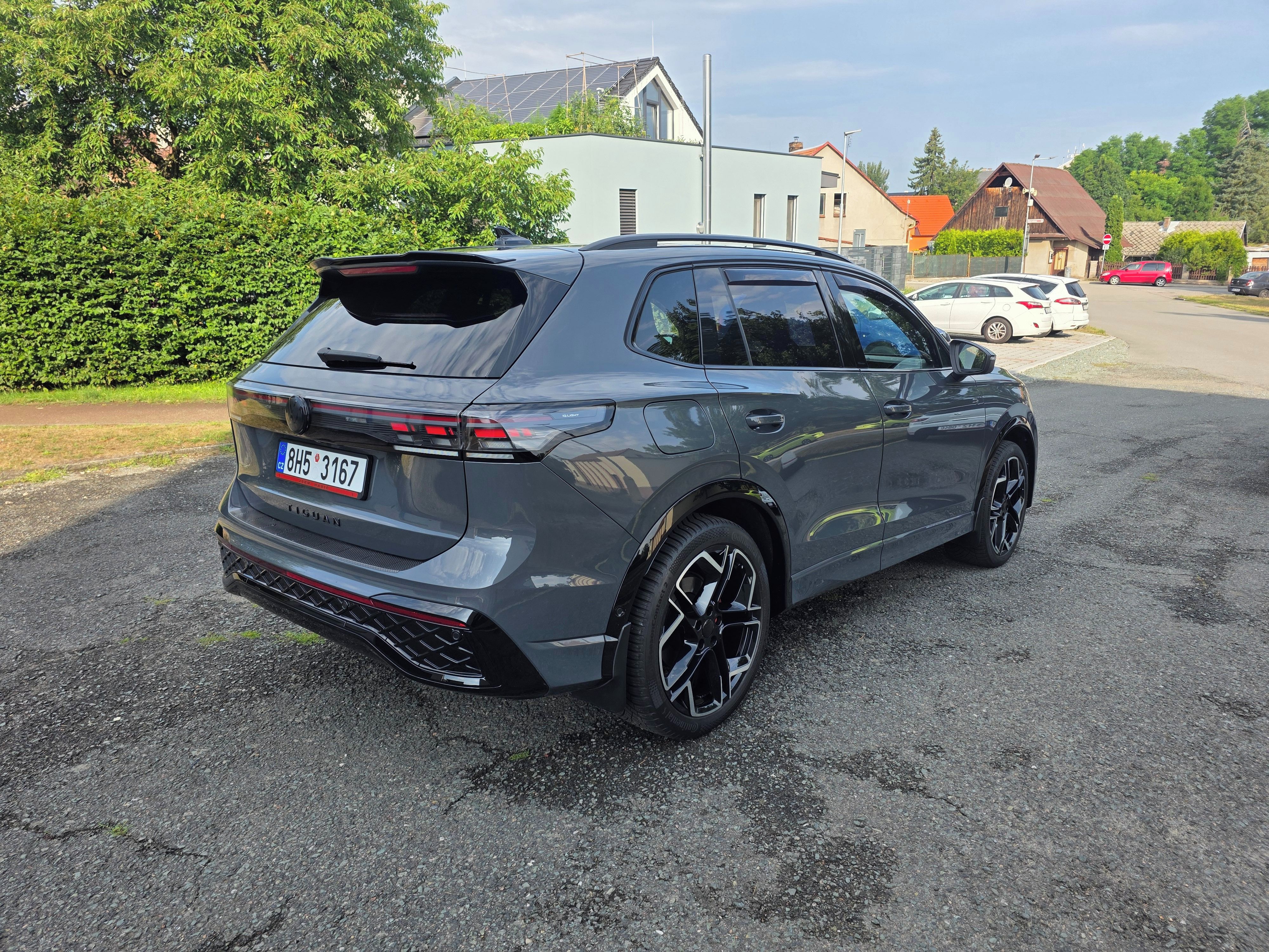 Volkswagen Tiguan, VW Tiguan - TOP STAV - 12690Km - fotka 2