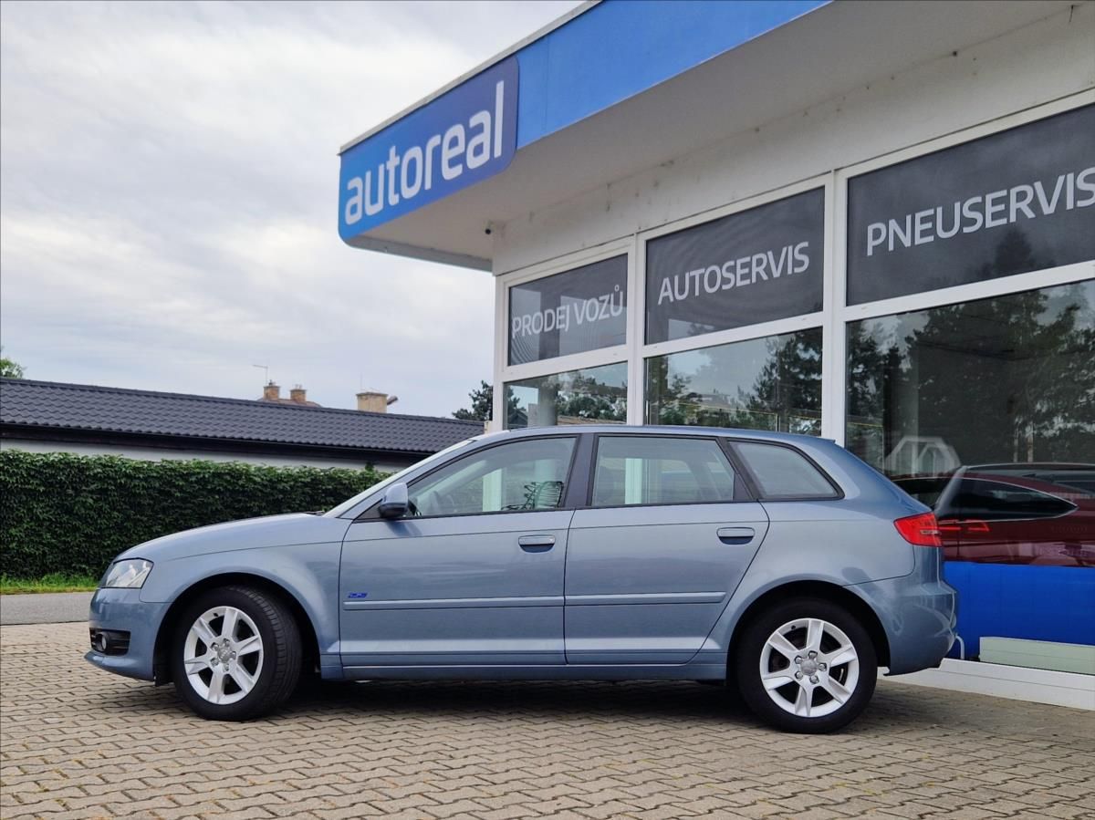 Audi A3, 1,6 TDI SPORTBACK AUTOAC ŠÍBR - fotka 2