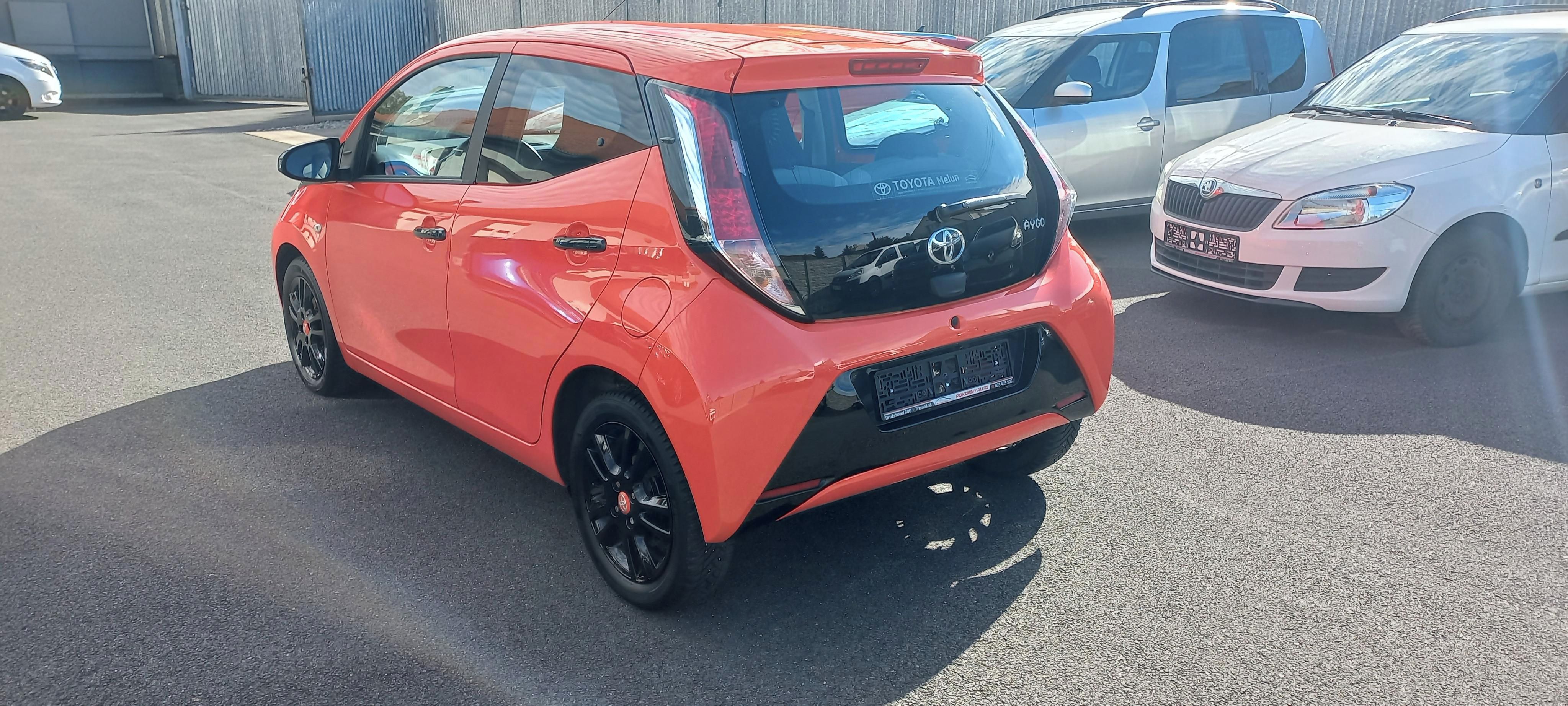 Toyota Aygo, 1.0 VVT-i  Automat, Kamera - fotka 5
