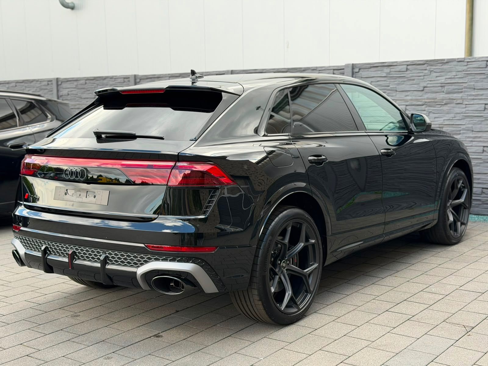 Audi RS Q8 - fotka 2