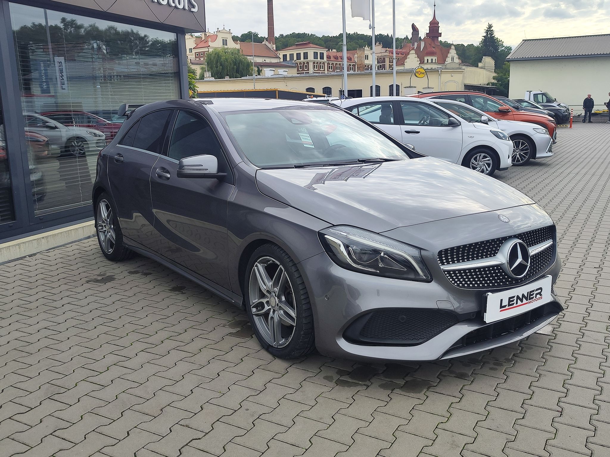 Mercedes-Benz Třídy A, A200/100kW 4Matic AT - fotka 3