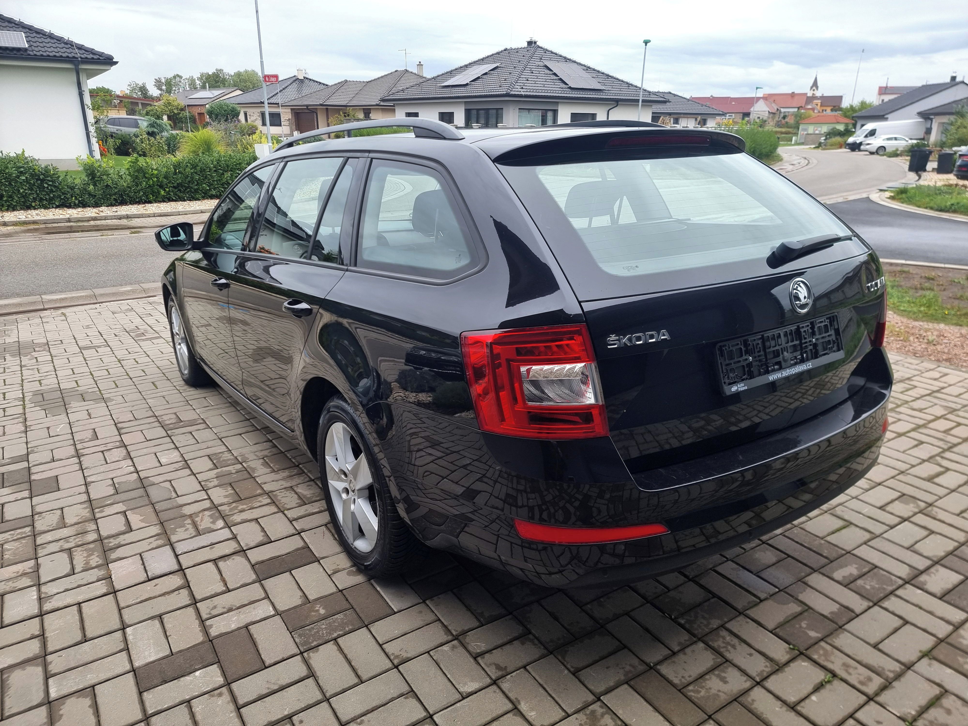 Škoda Octavia, 1.6TDI | VÝBAVA | 2014 - fotka 5