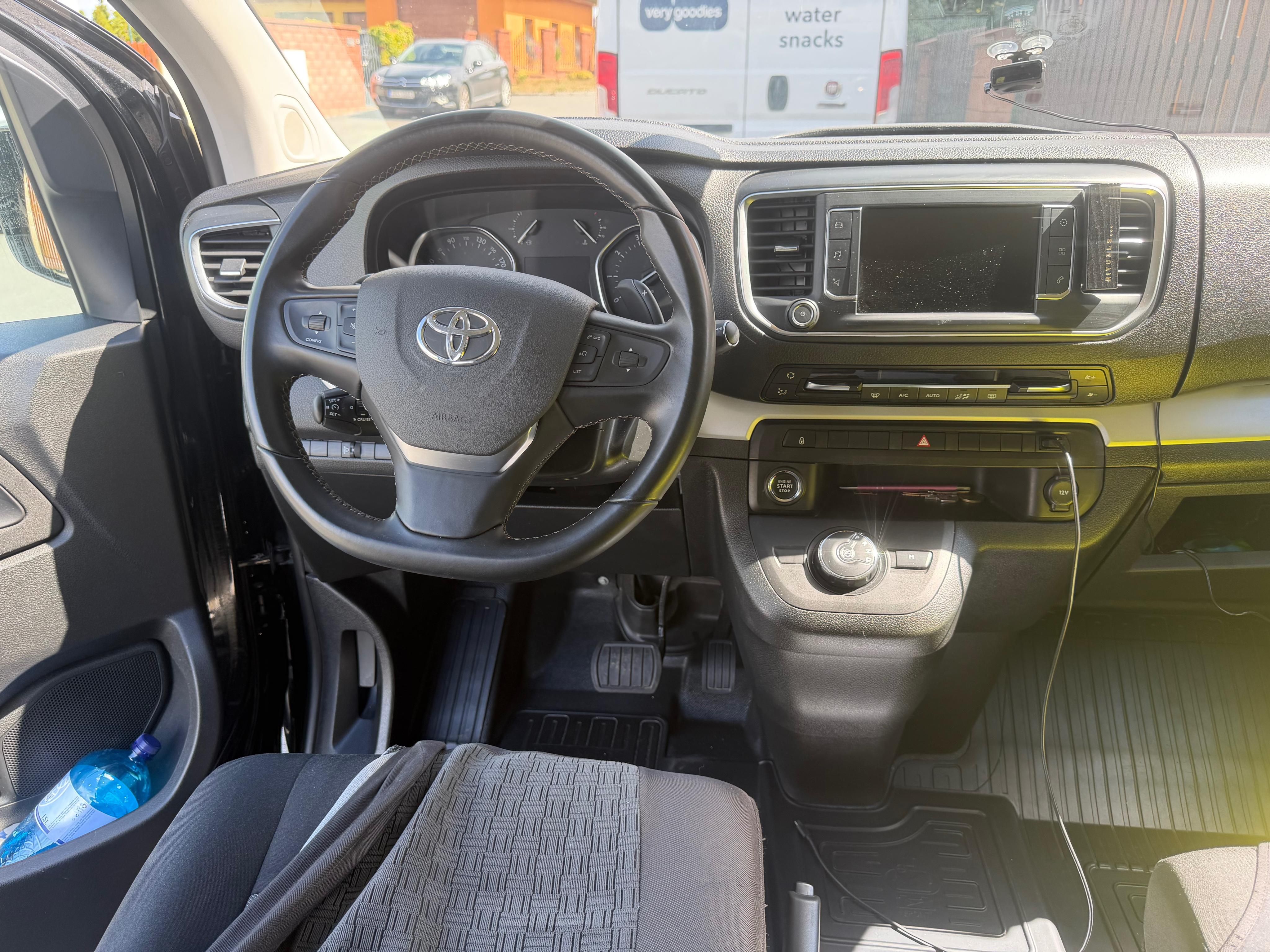 Toyota Rav4, Toyota RAV 4 hybrid Selection - fotka 4