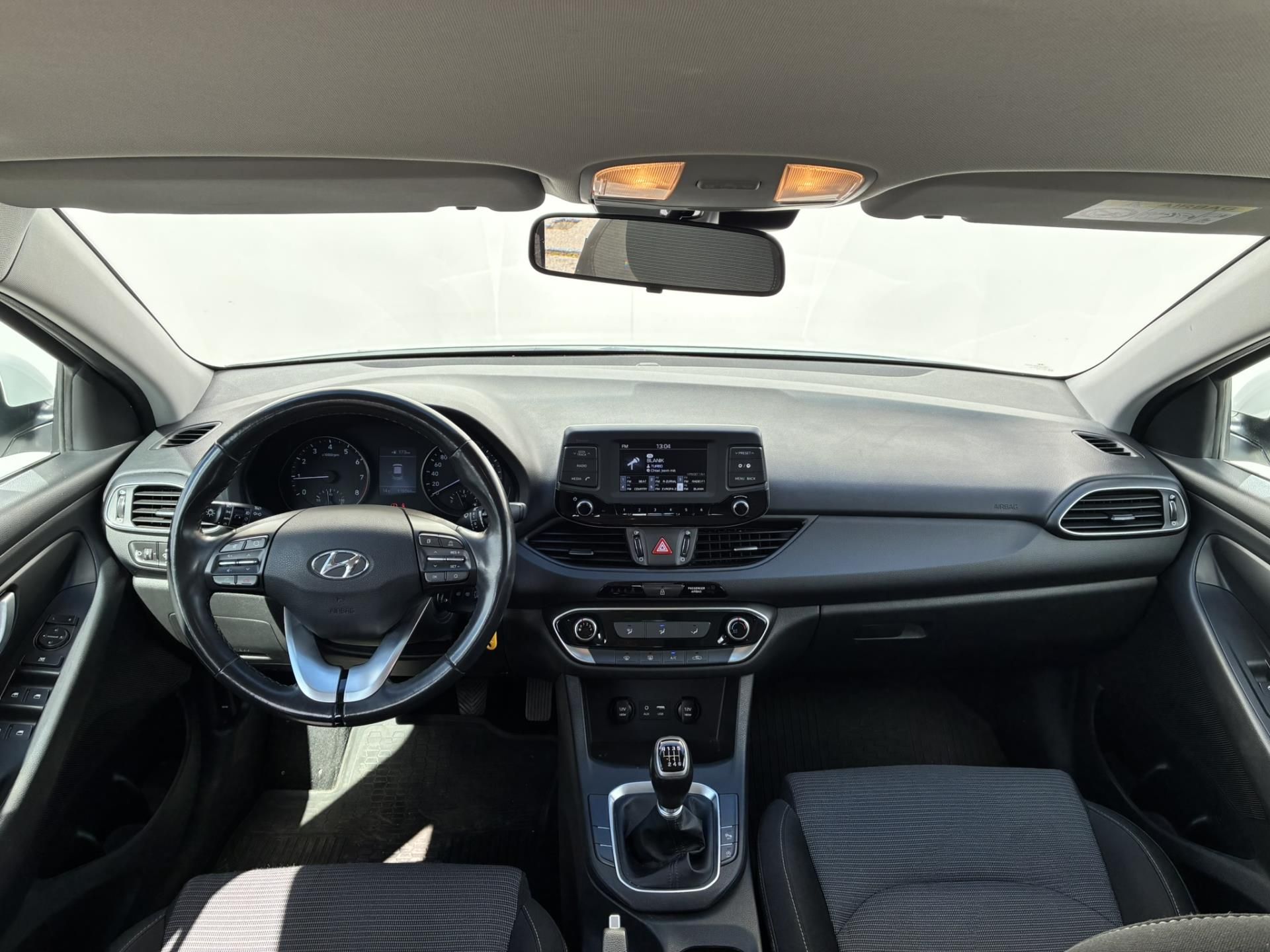 Hyundai i30, 1-0 T-GDI 88kW Trikolor - fotka 5
