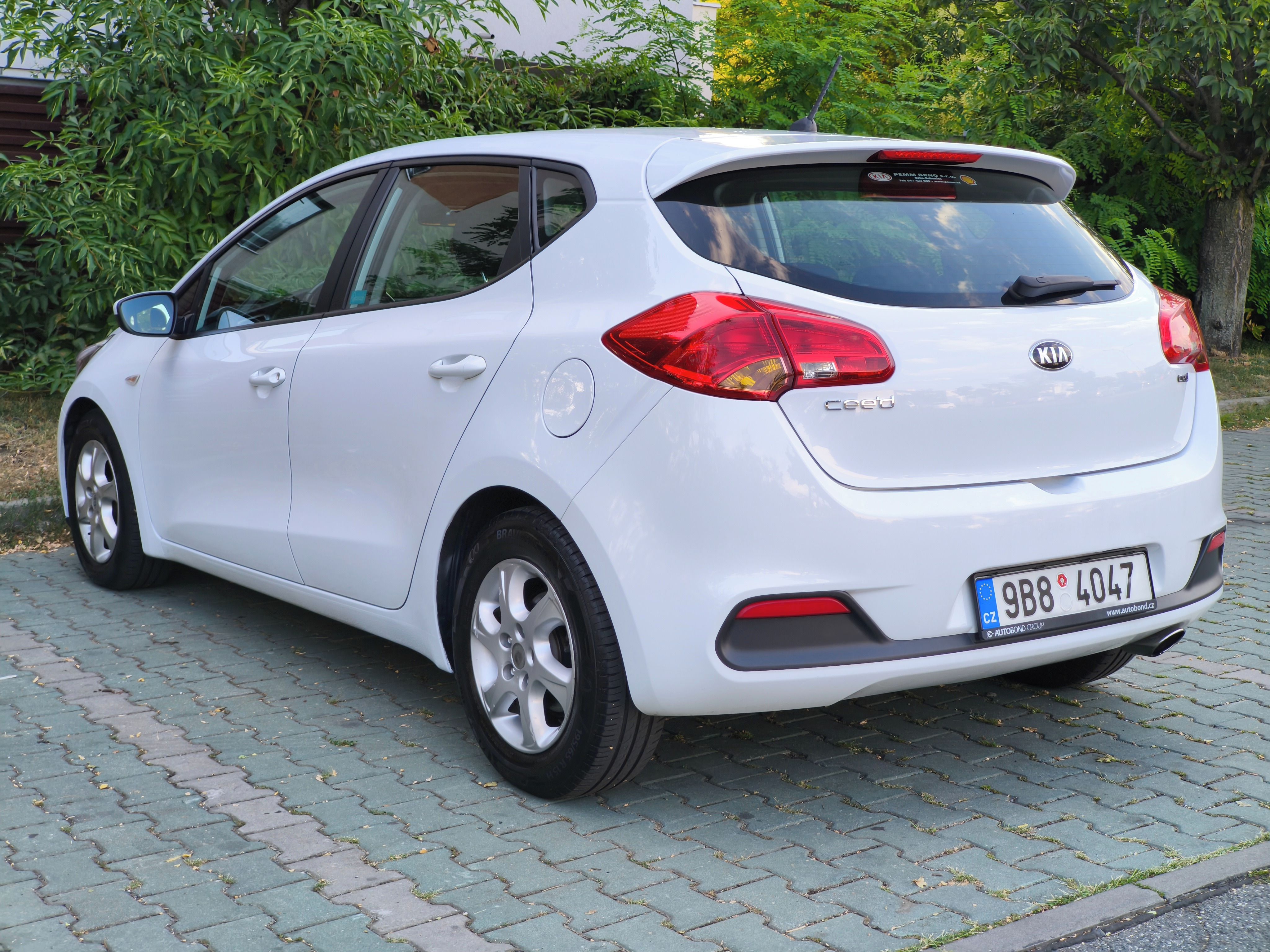 Kia Cee´d, 1,4cdti, servisováno - fotka 4