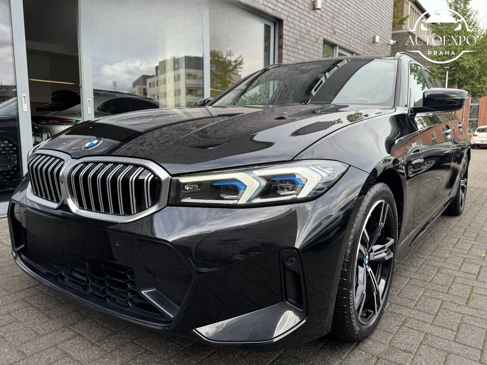 BMW Řada 3, 320d xDrive M Sport - fotka 2