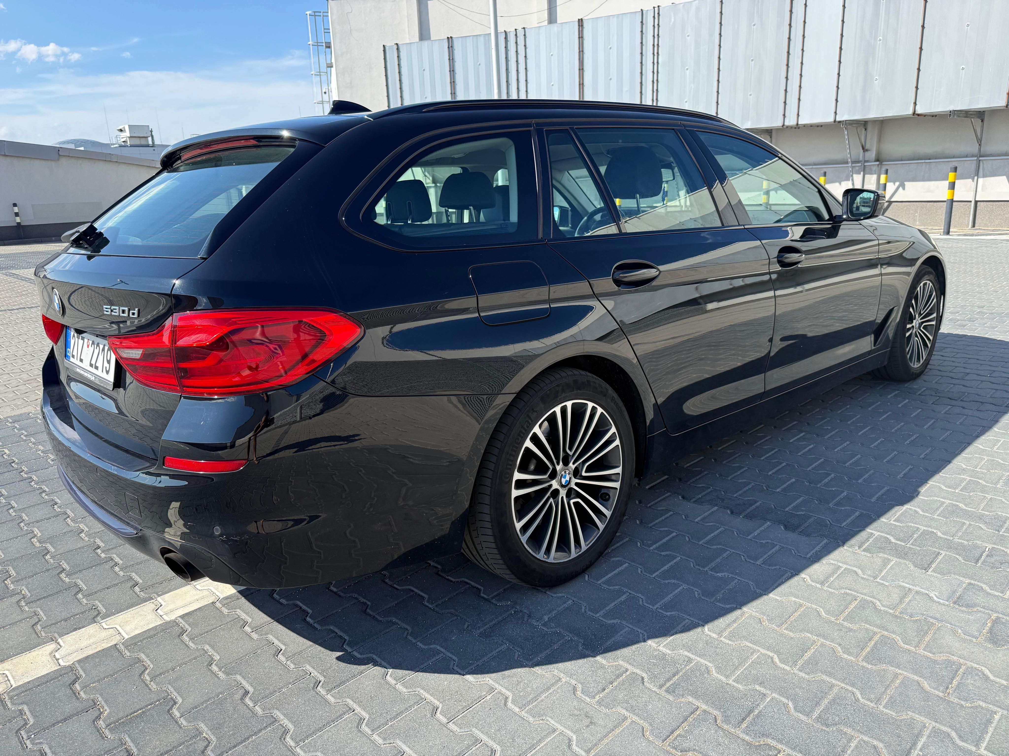 BMW Řada 5, 530d - fotka 5