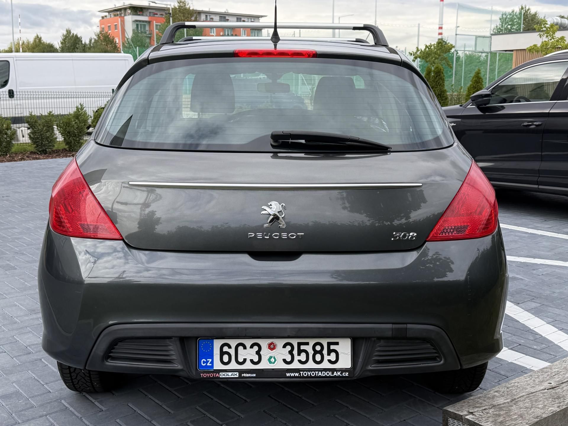 Peugeot 308, 1.4 VTi 72 kW - fotka 4