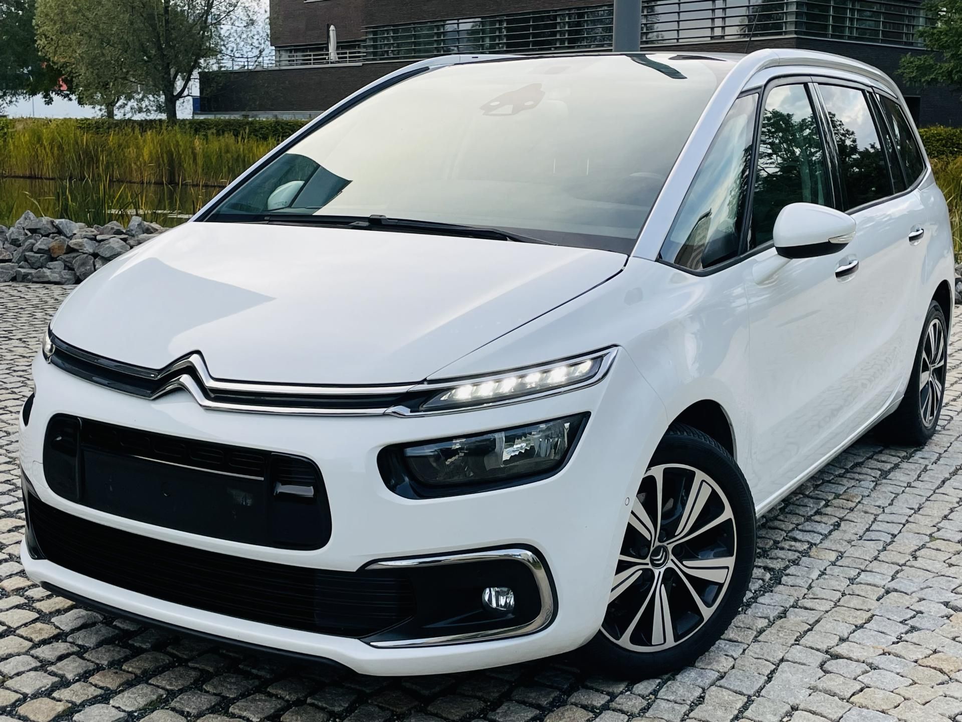 Citroën Grand C4 Picasso, 2.0HDi MAN 7MÍST SERVISKA TAŽN