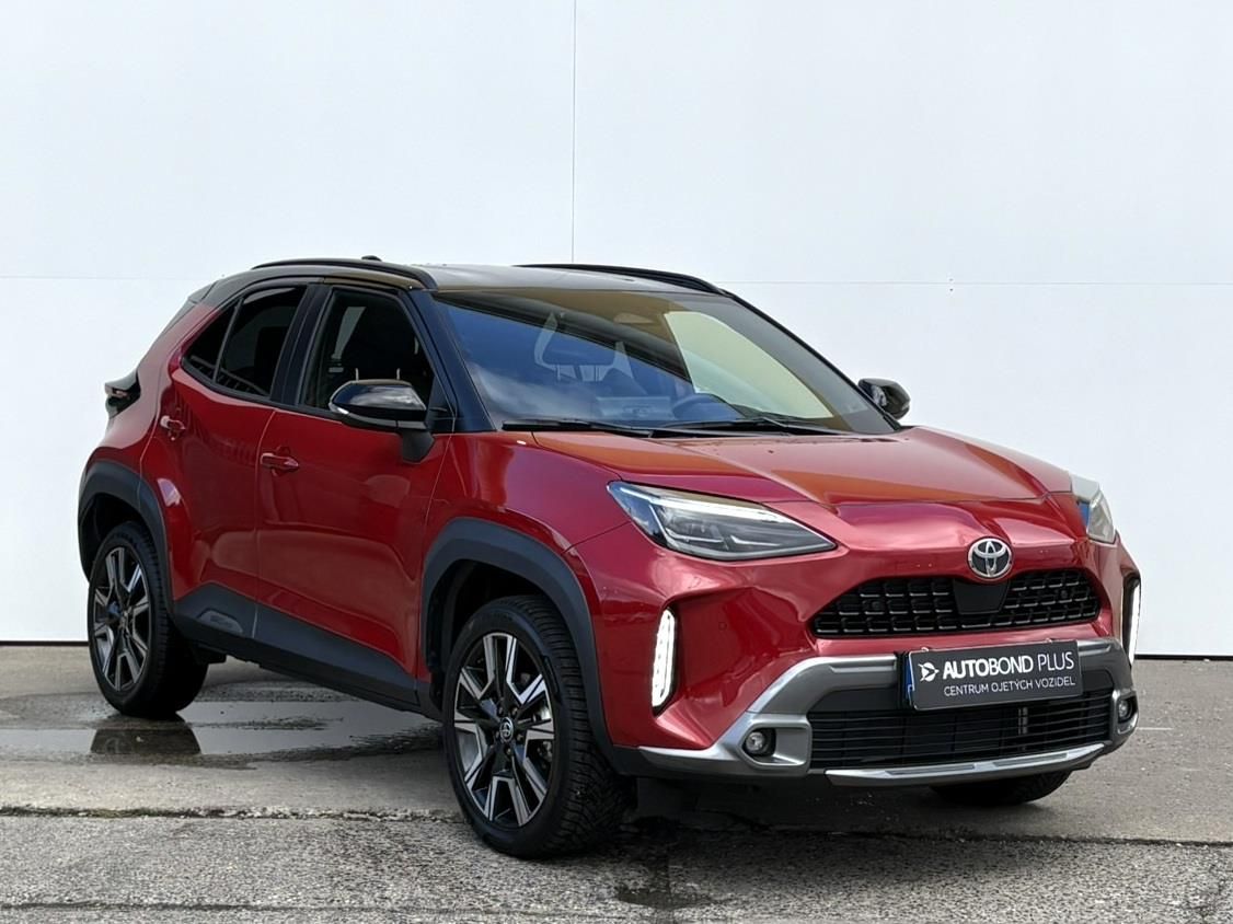Toyota Yaris Cross, 1.5 HSD 130k e-CVT AWD Executi - fotka 3