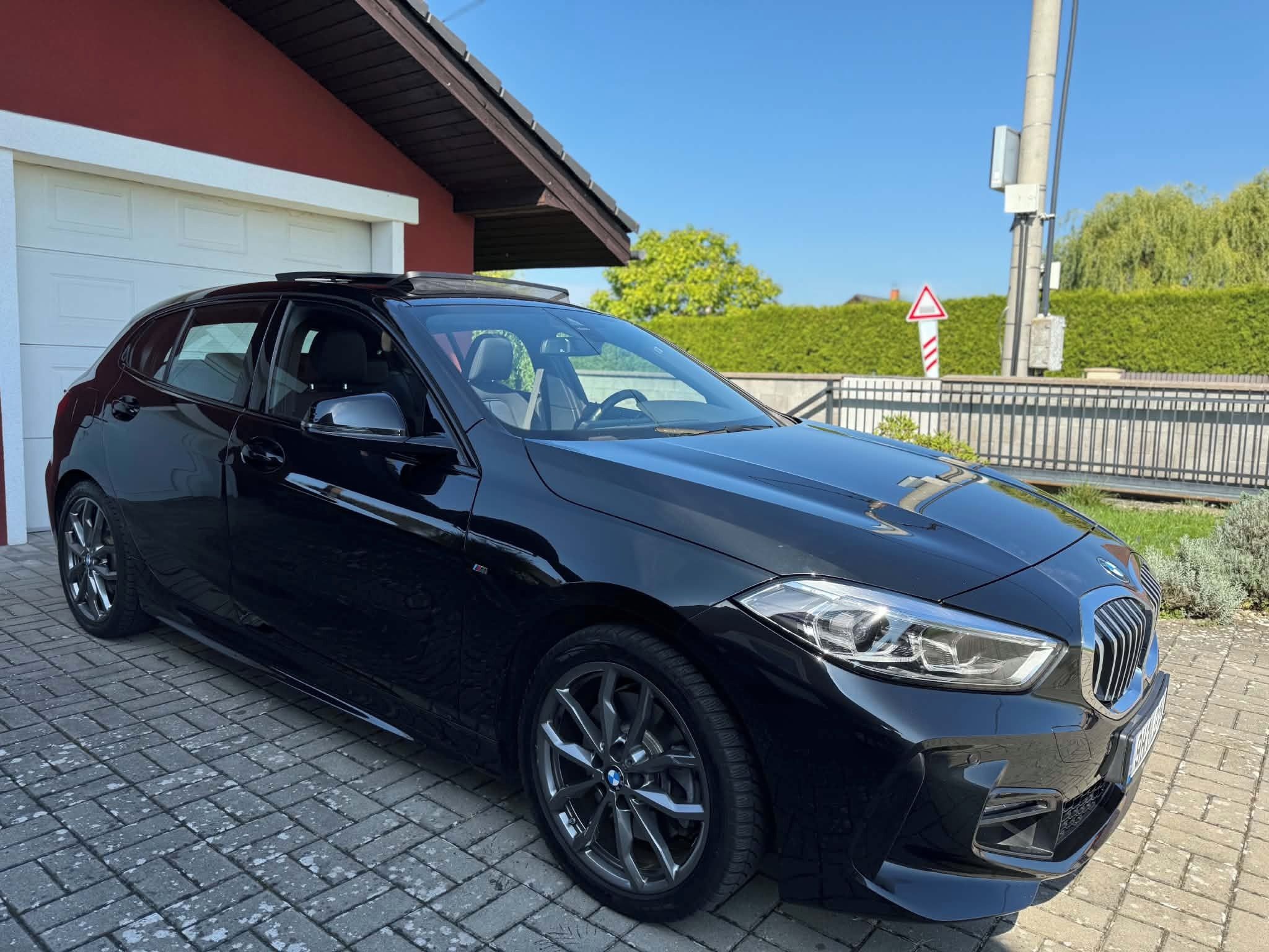BMW Řada 1, BMW 120I M-Sport Panorama - fotka 4