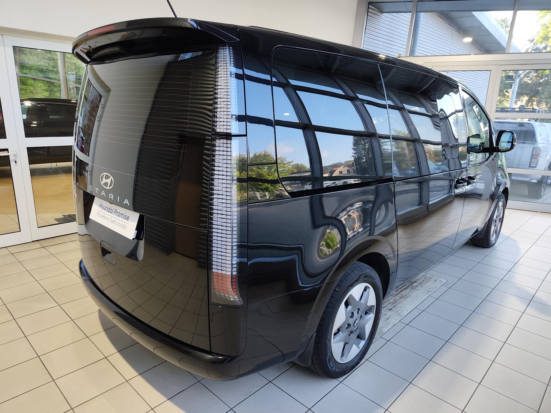 Hyundai Staria, 1.6T-GDi 158kW HEV Style - fotka 4