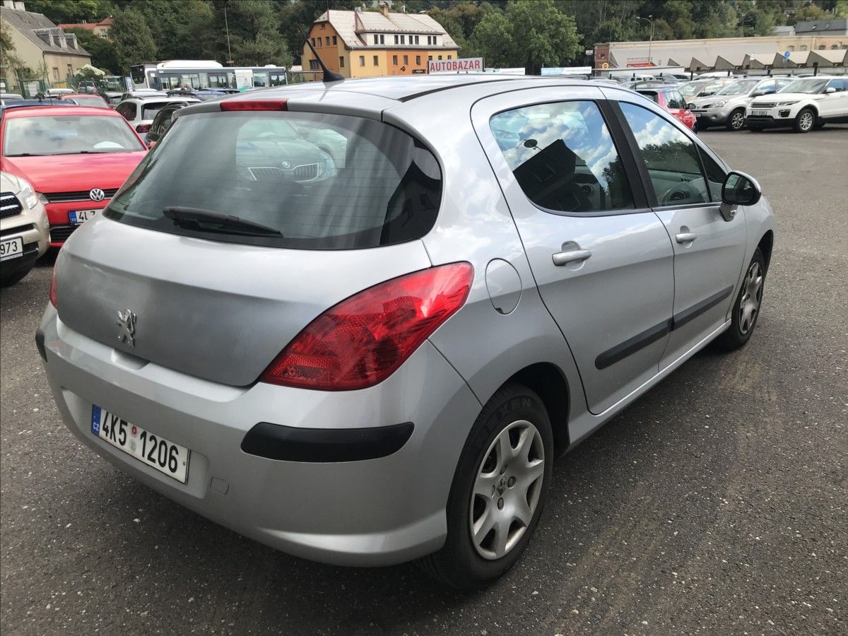 Peugeot 308, 1,6 i 88kW 5dv. - fotka 5