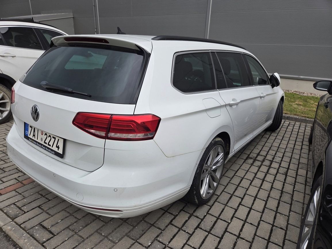 Volkswagen Passat - fotka 5