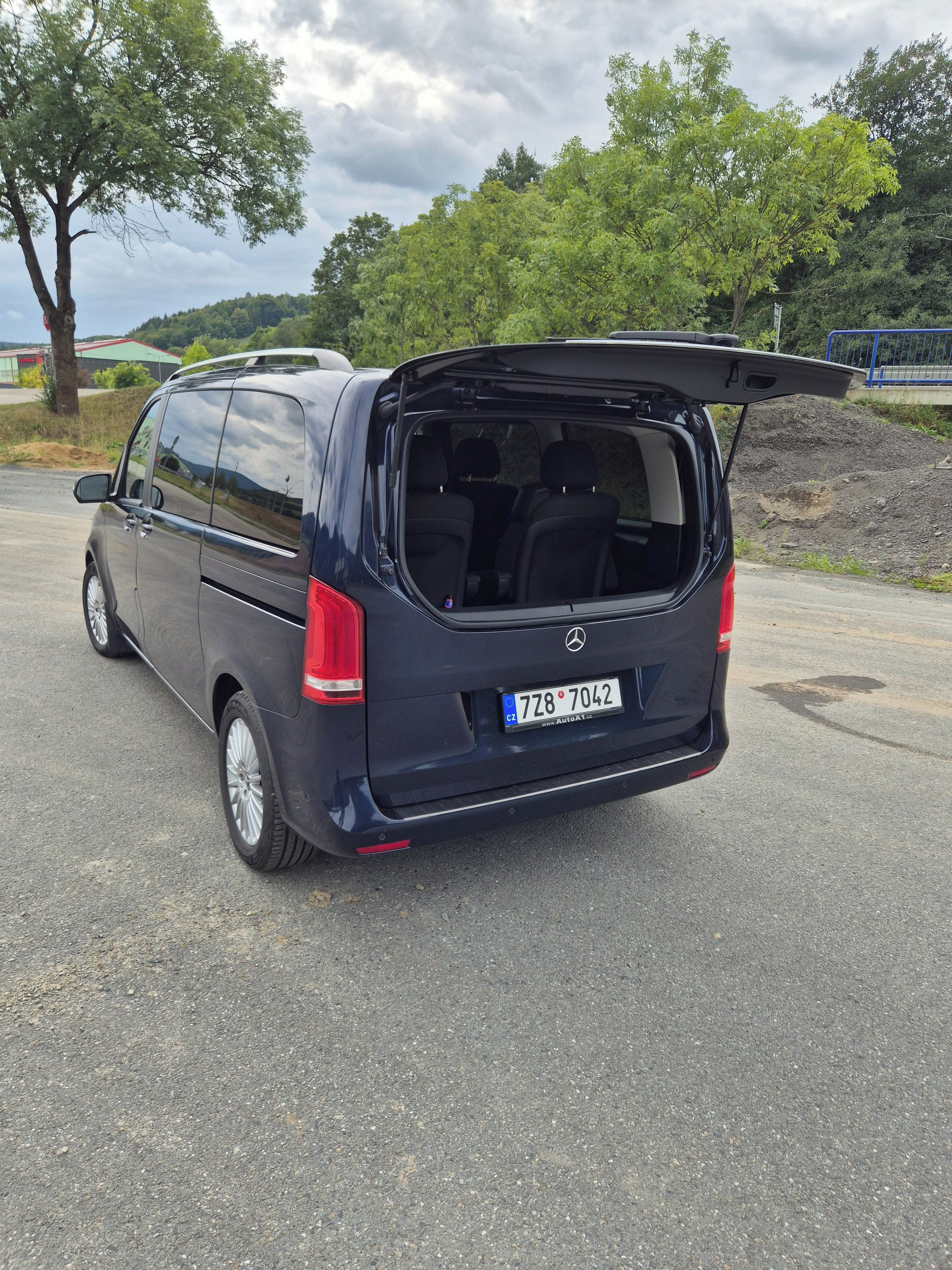 Mercedes-Benz Třídy V, 220d - fotka 6