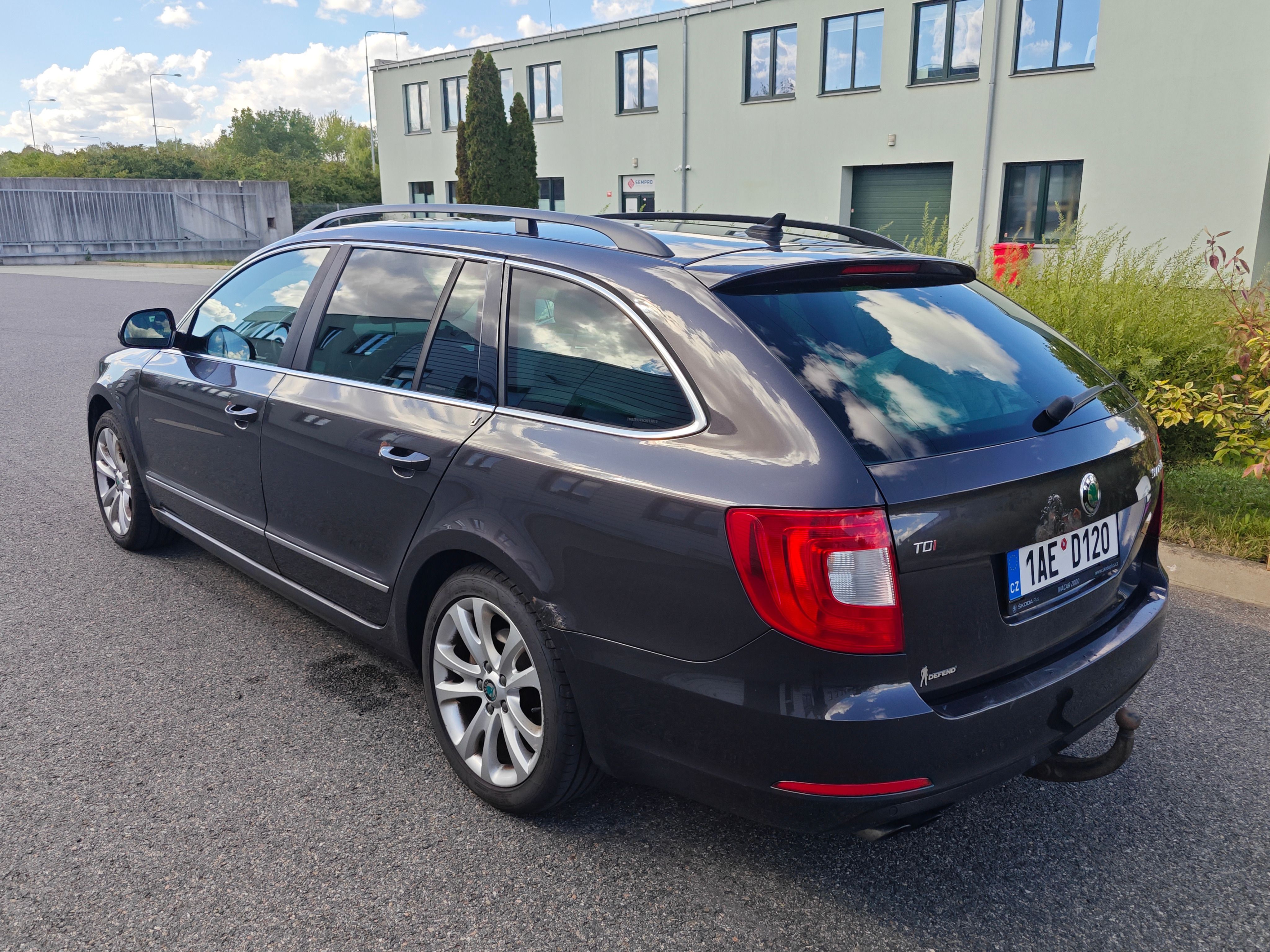 Škoda Superb - fotka 5