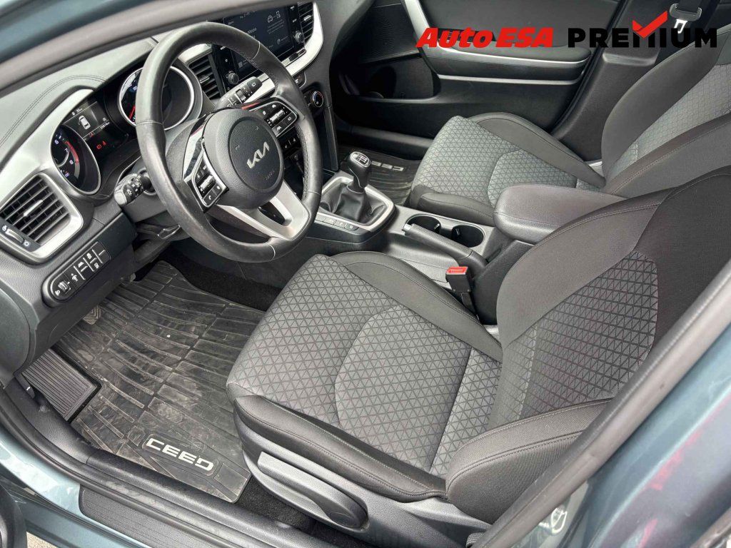 Kia Cee´d, 1.5 TGDi,1.maj,ČR - fotka 3