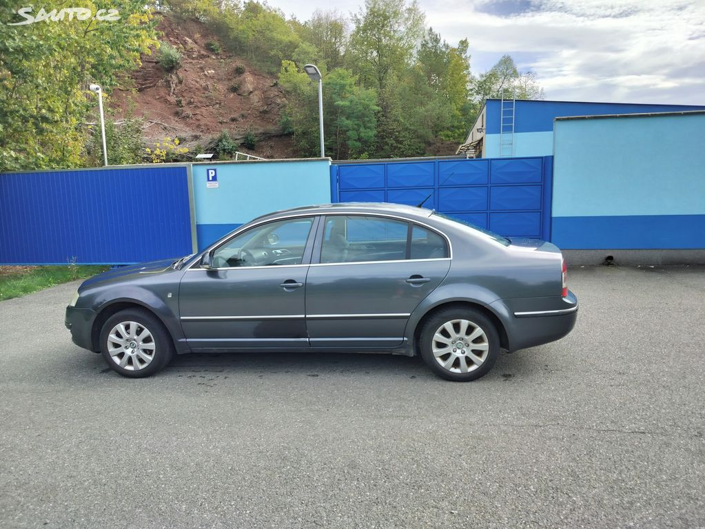 Skoda Superb 2007 de la République Tchèque