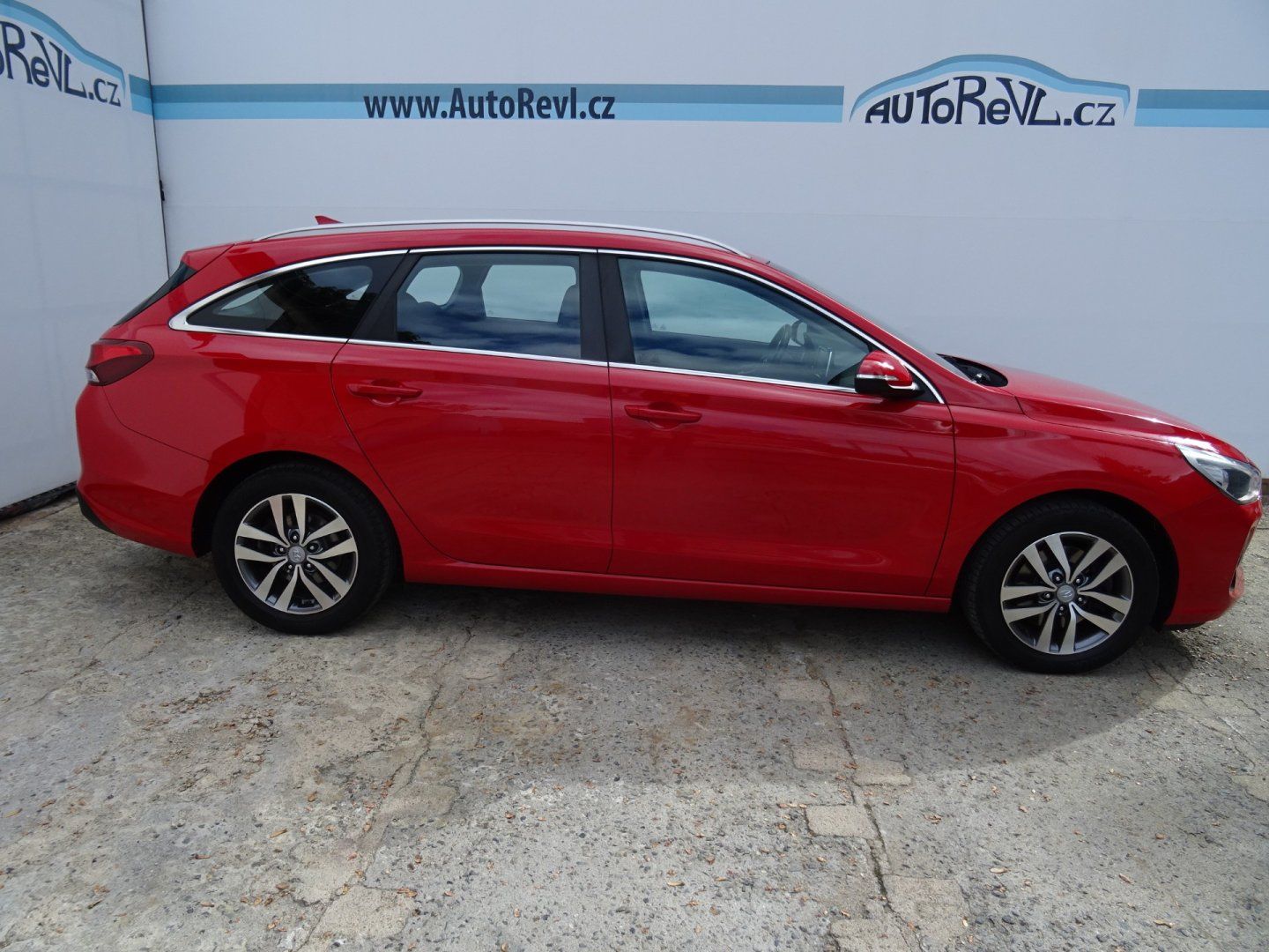 Hyundai i30, 1.4T-GDi,103kW,1majČR,S.k,DPH! - fotka 5