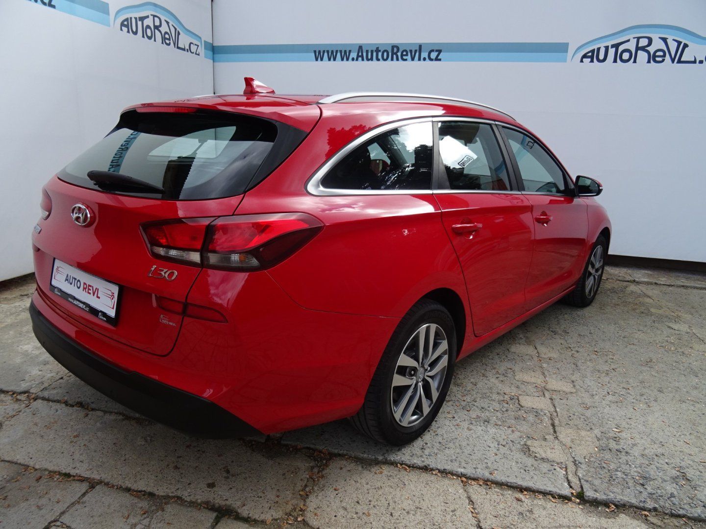 Hyundai i30, 1.4T-GDi,103kW,1majČR,S.k,DPH! - fotka 4