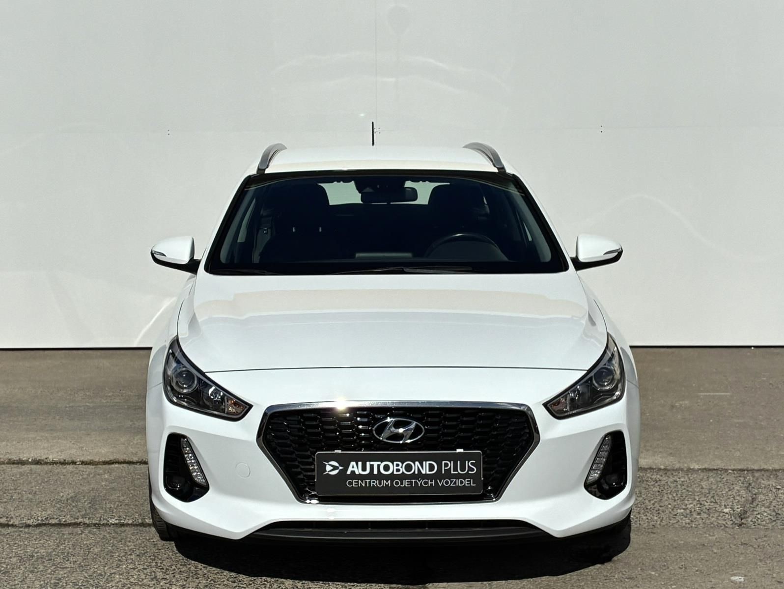 Hyundai i30, 1-0 T-GDI 88kW Trikolor - fotka 4