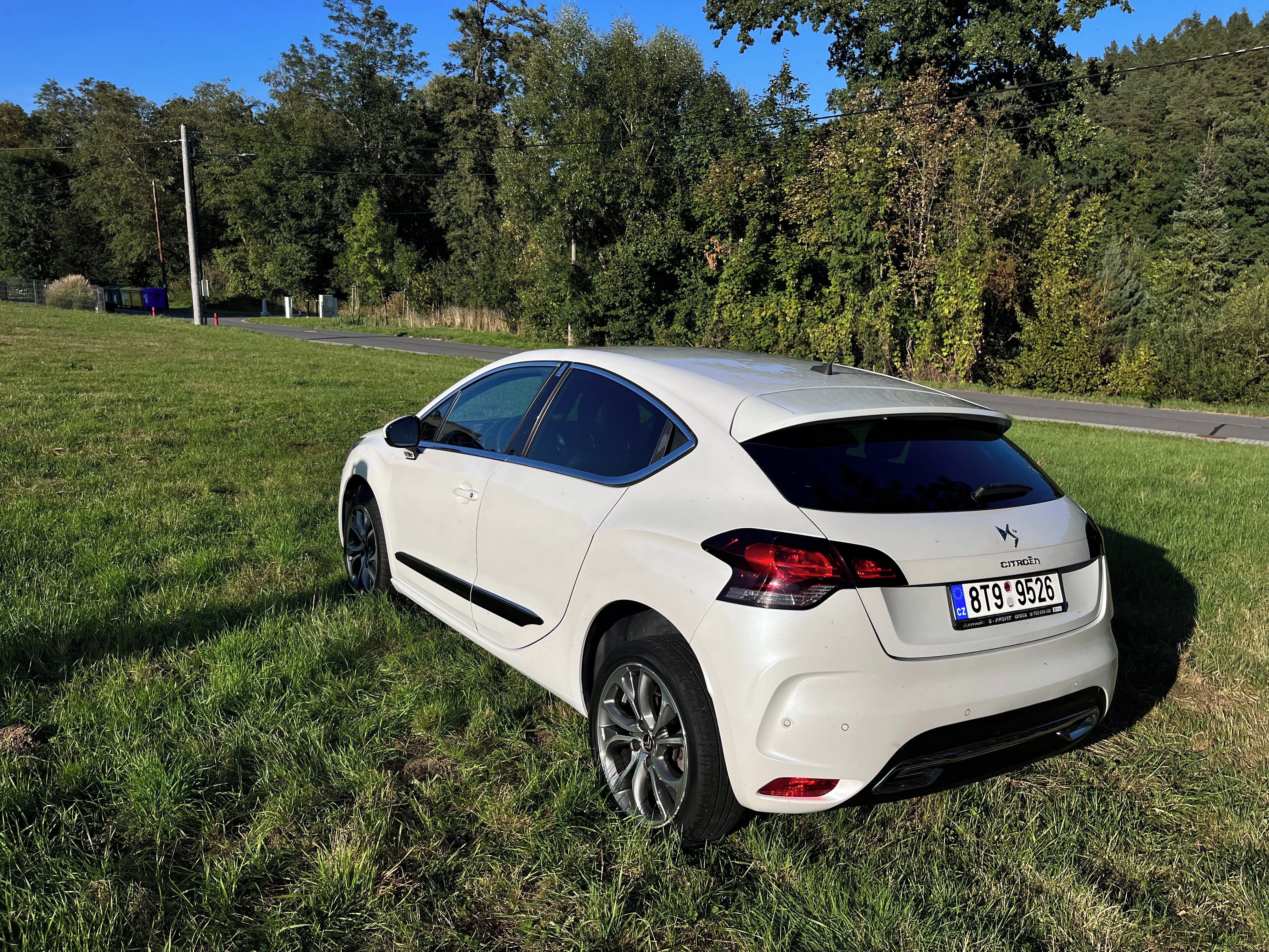 Citroën DS4, Citroën DS4, 1.6e-HDI, 85300km - fotka 4